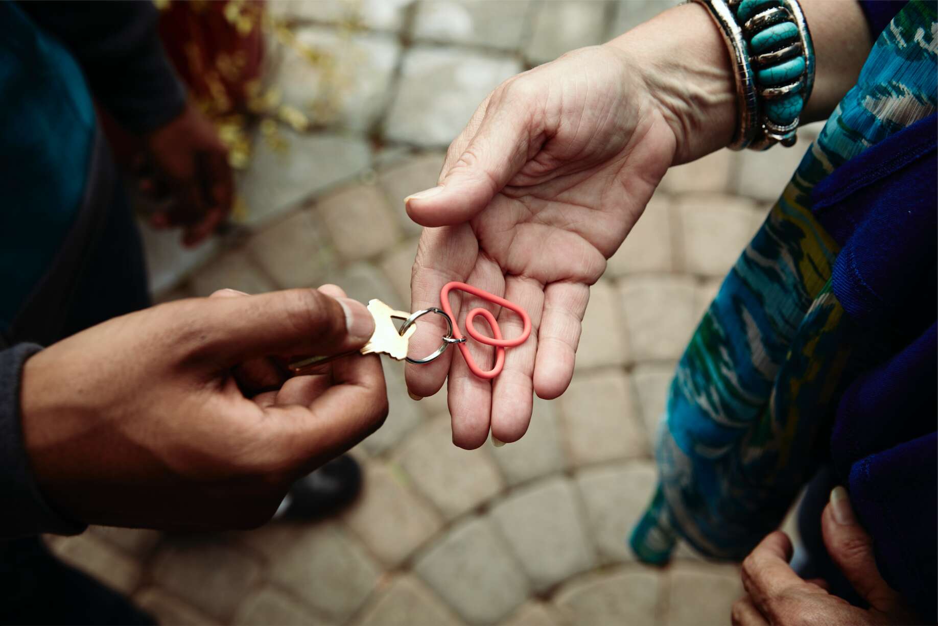 Airbnb toma medidas en Puerto Rico para regular fiestas durante el verano