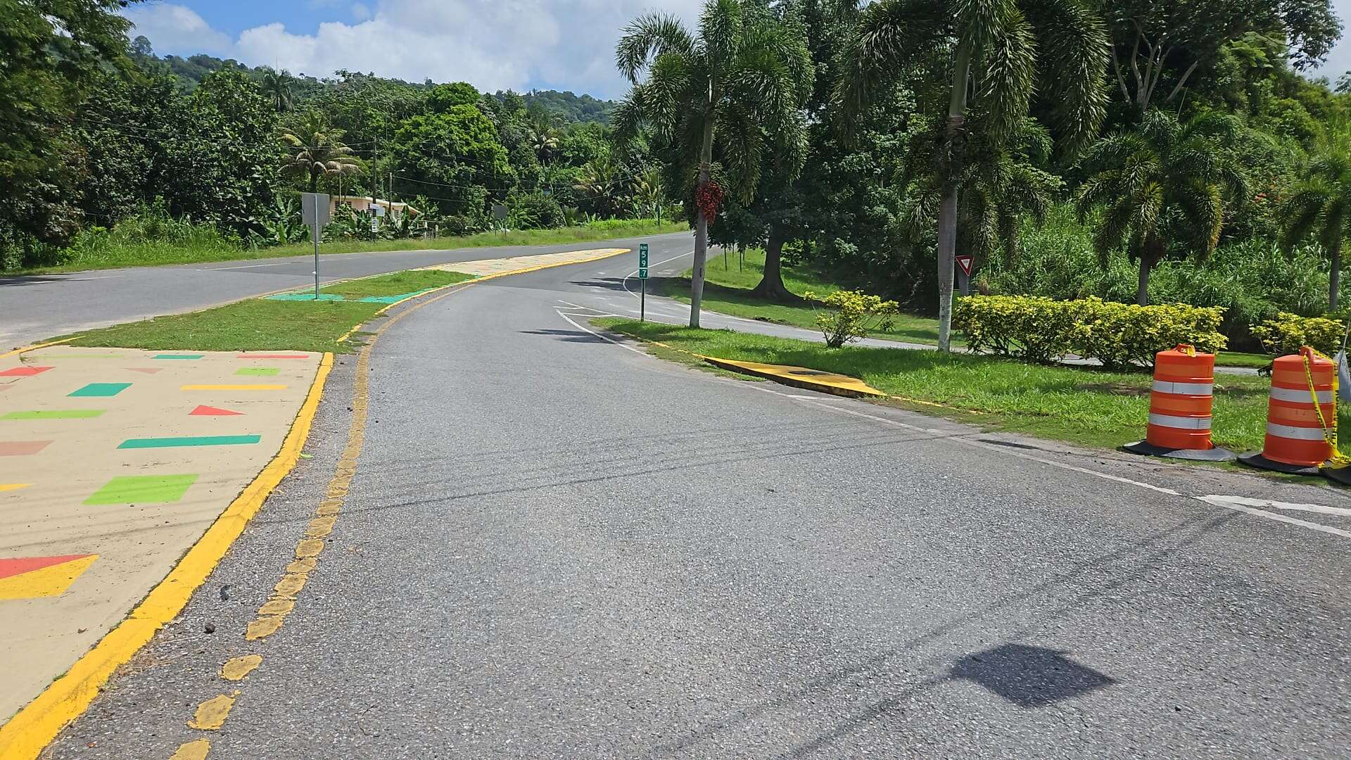 Reabren tramo de carretera en Utuado que fue cerrada por deslizamientos