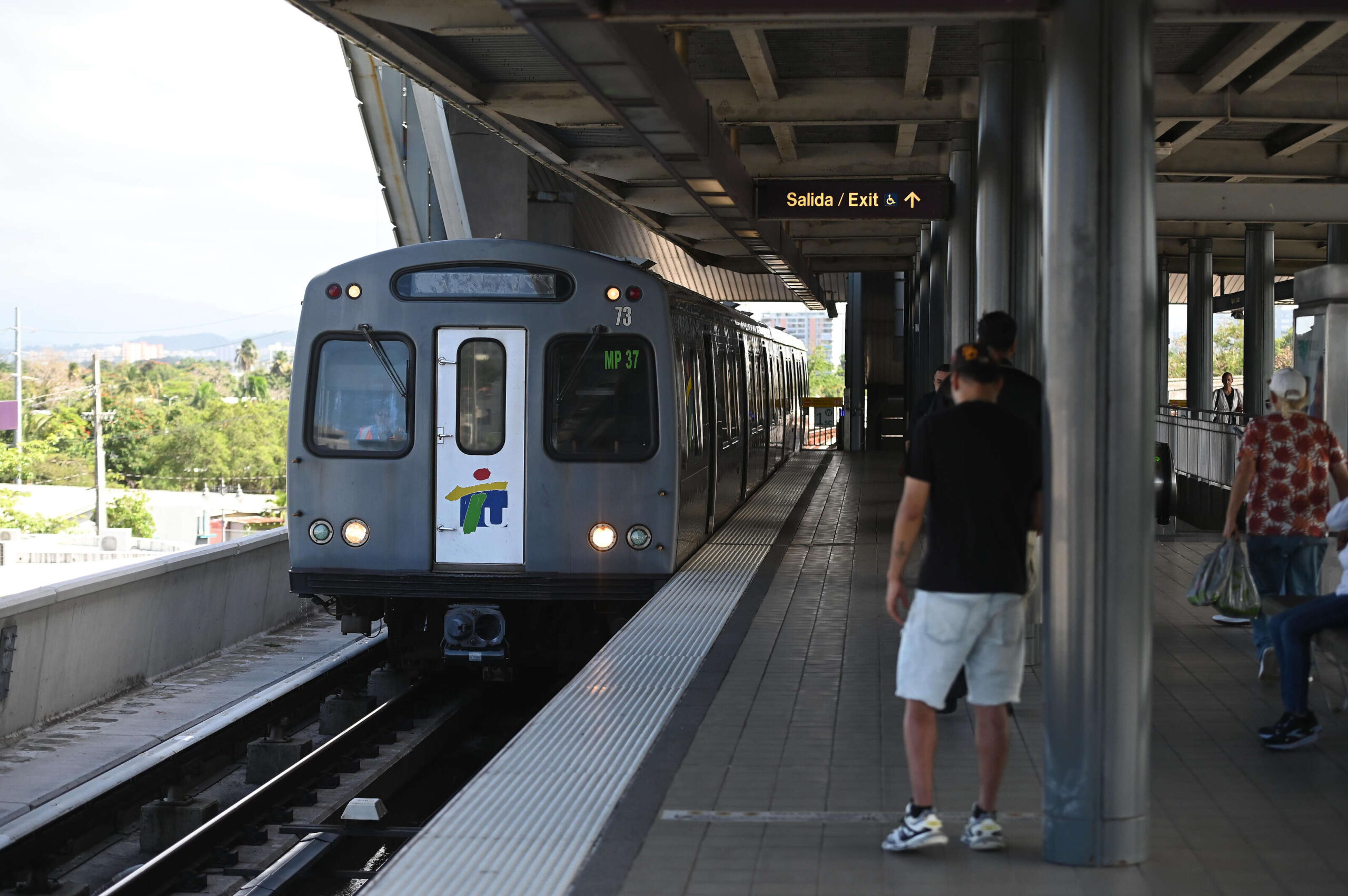 Progresan los arreglos del Tren Urbano detenido por incendio en una subestación