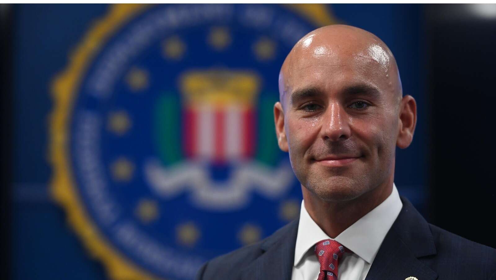 FBI quiere hablar con los que reciben ofertas de cabilderos para trámites en el gobierno