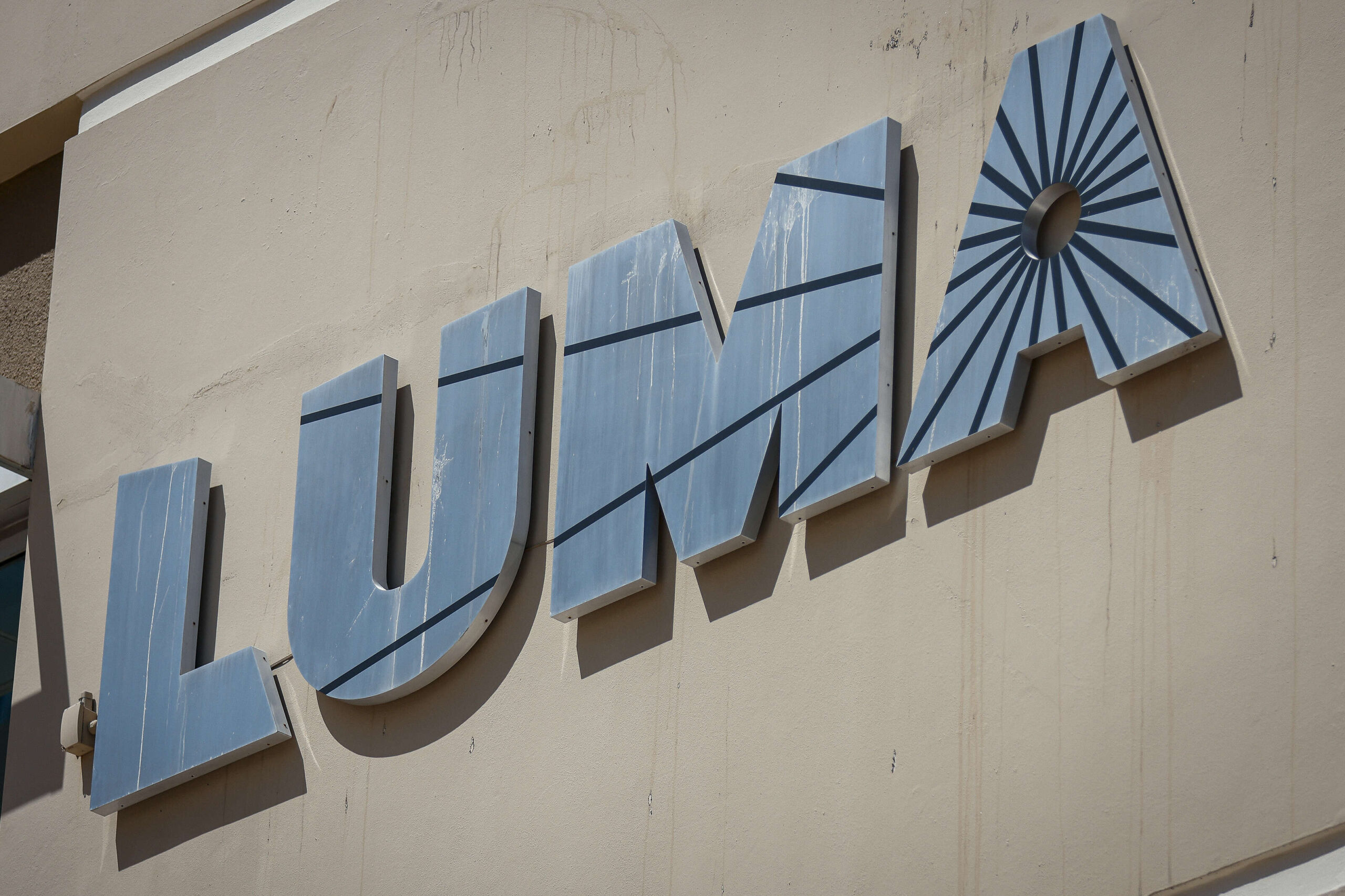 Relevos de carga comienzan a afectar varias zonas en la Isla