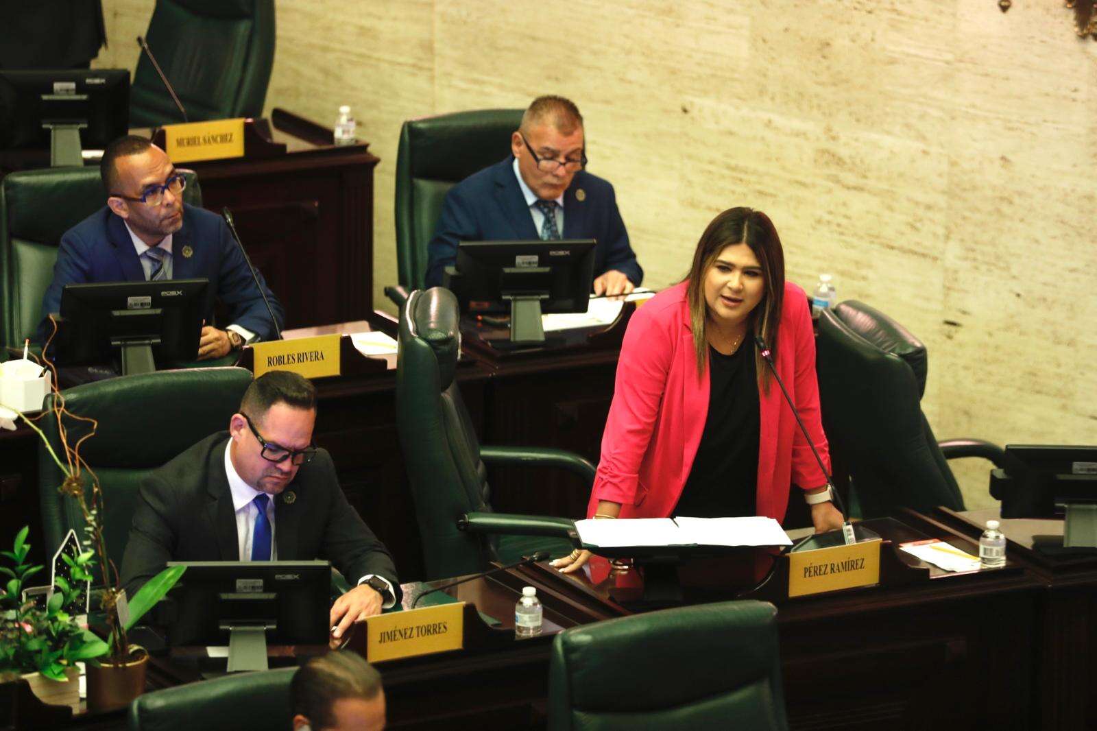 Luego de un careo, aprueban proyecto para enseñar inglés con inteligencia artificial