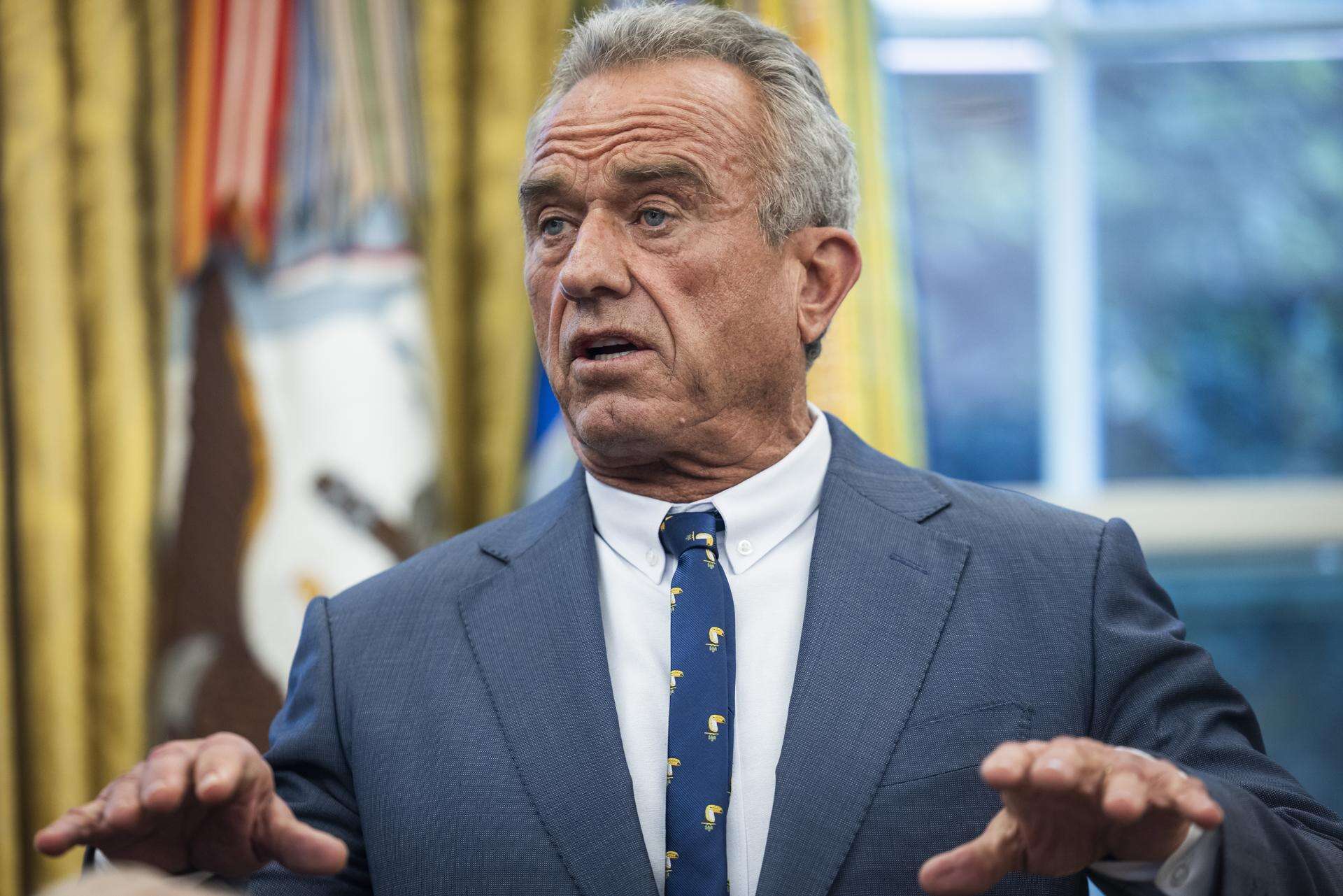 «No creo que la gente deba seguir mis consejos médicos», dice Robert Kennedy Jr.