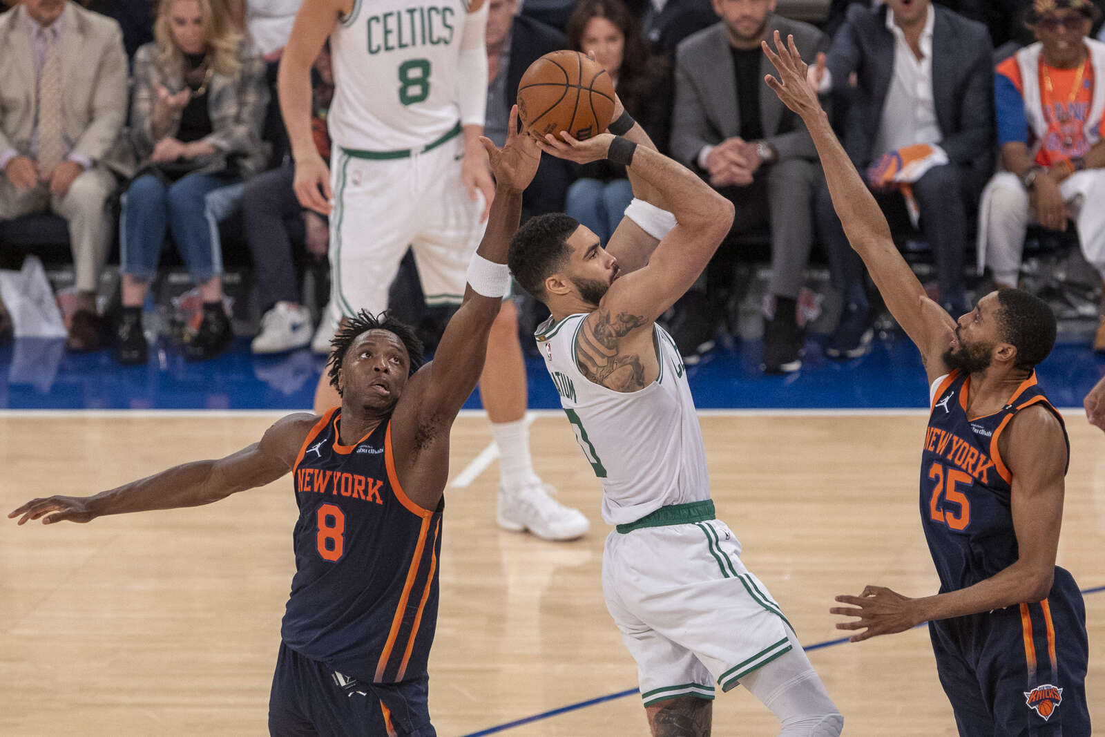 Tatum se lesiona y los Knicks colocan a los Celtics al borde del abismo