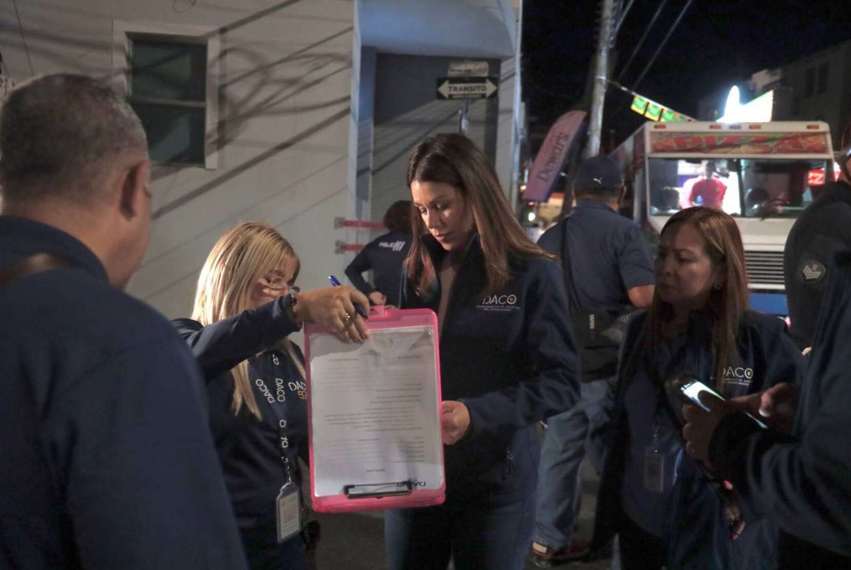 DACO emite avisos de multas a varios estacionamientos