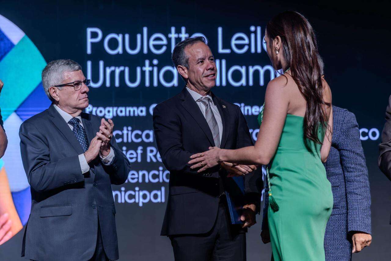 San Juan celebra la graduación de 38 médicos residentes y 11 fellows