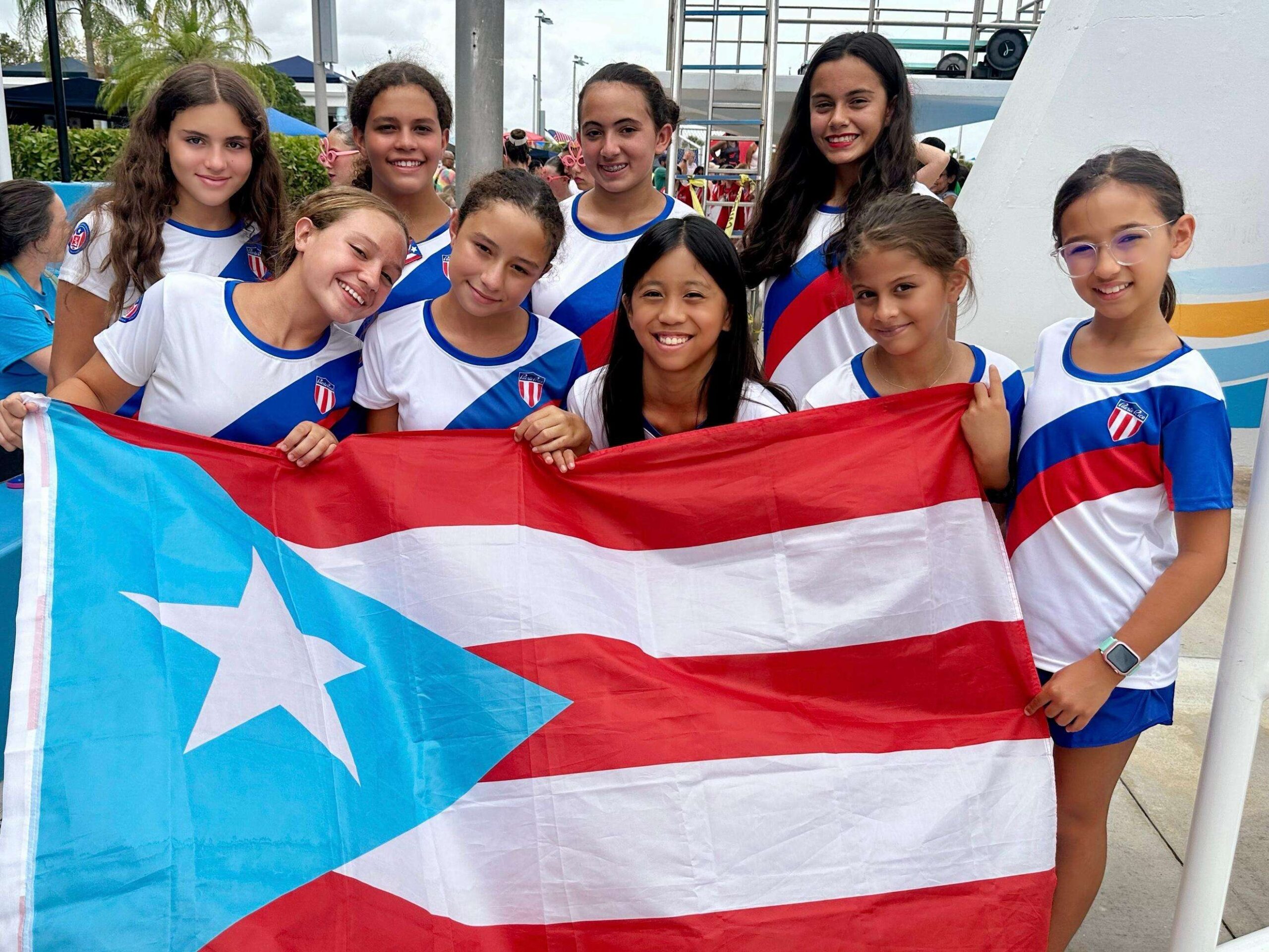 Selección de nado artístico logra medalla de oro en evento internacional