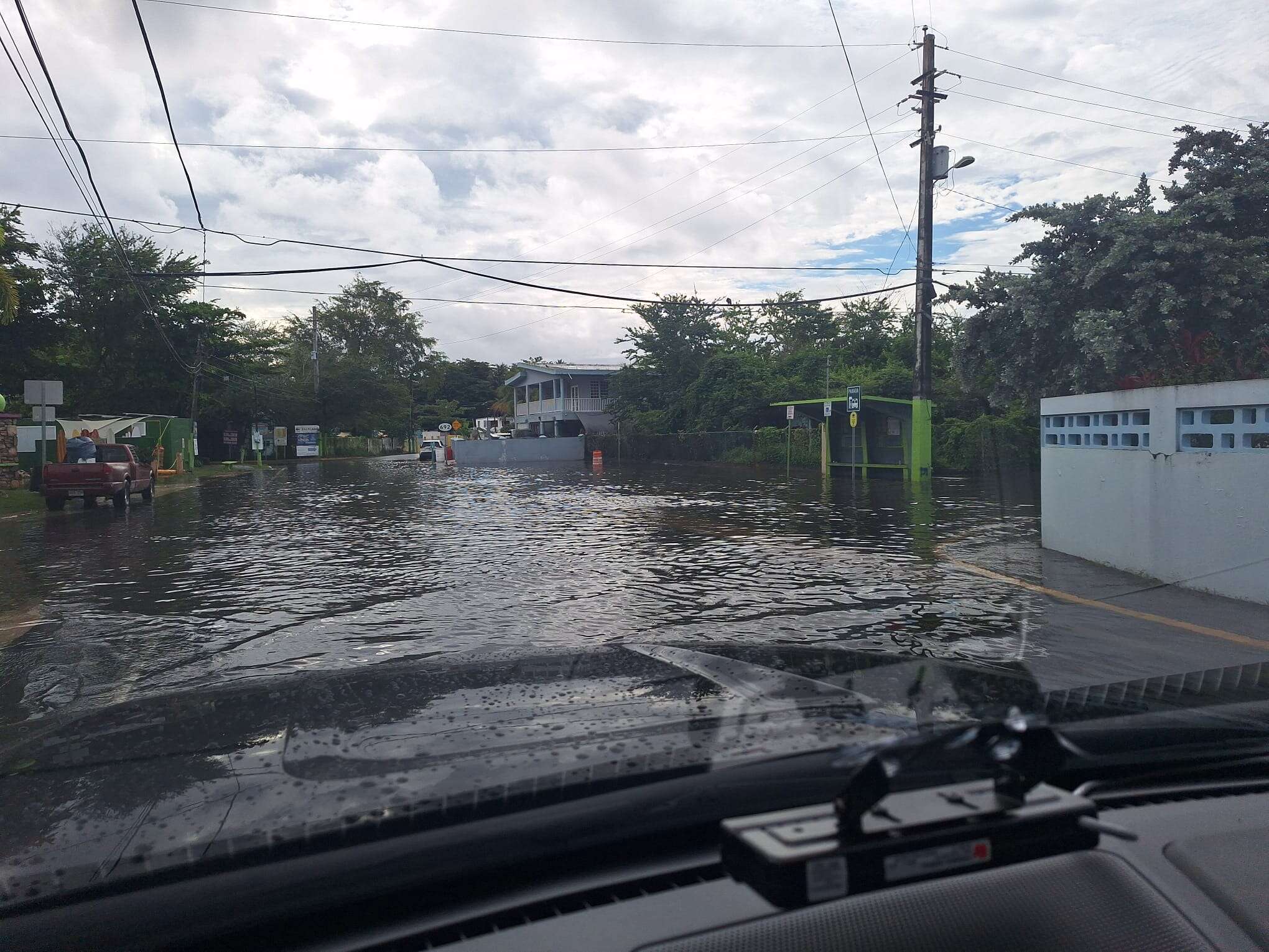 Alcalde de Vega Baja pide ayuda urgente por los múltiples daños