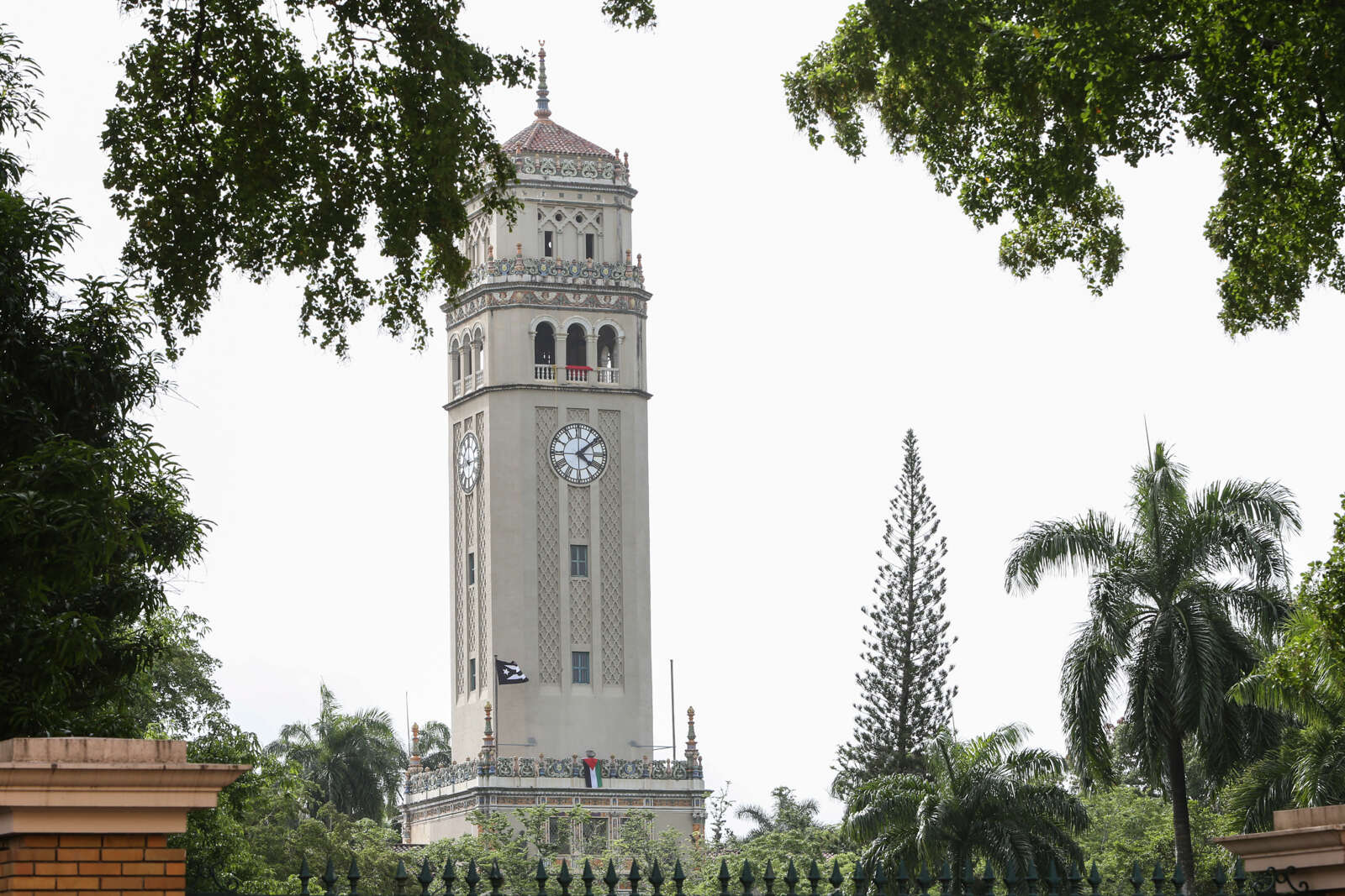 Cámara aprueba admisión automática a la UPR por alto promedio