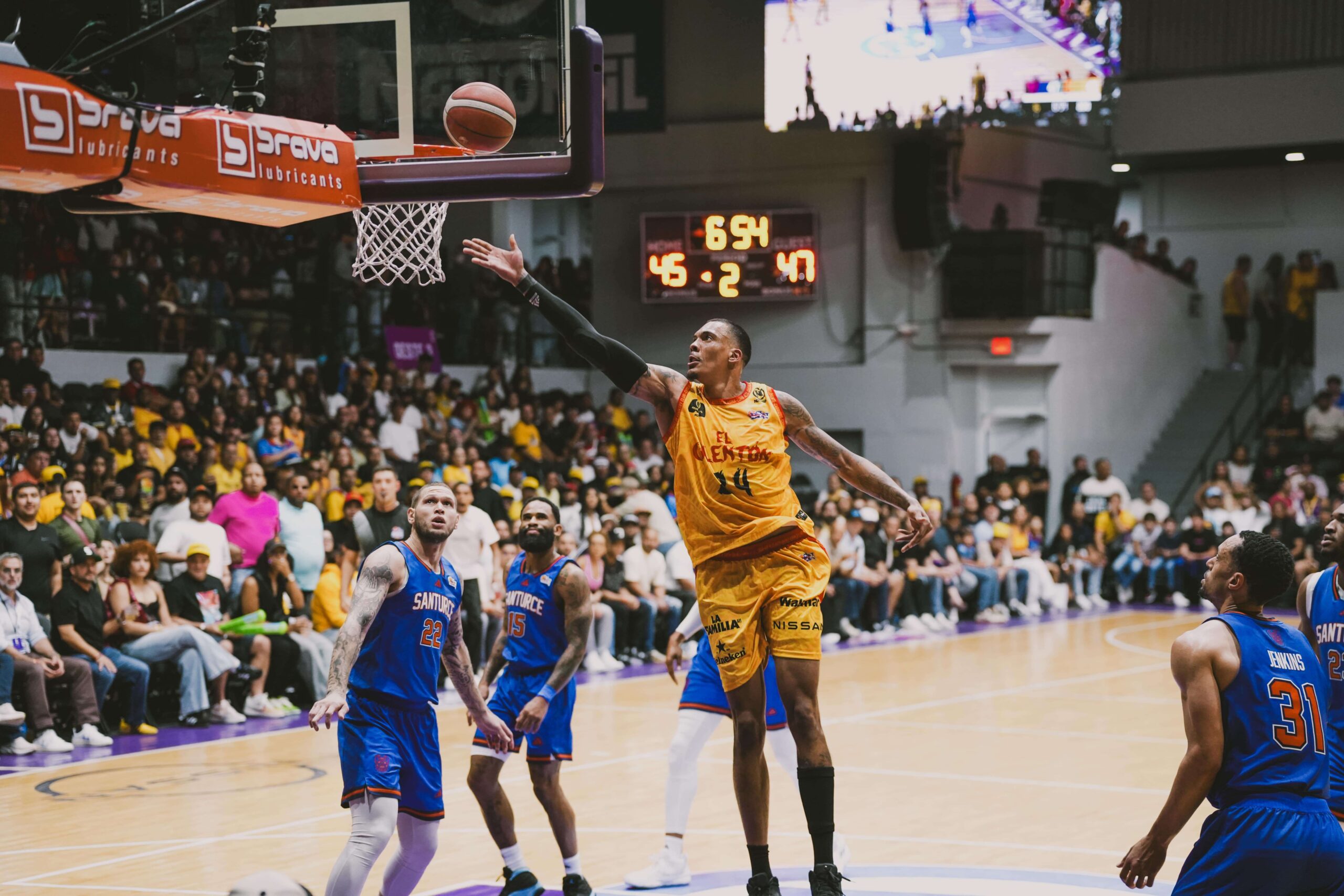 Indios y Gigantes se imponen en la jornada del viernes