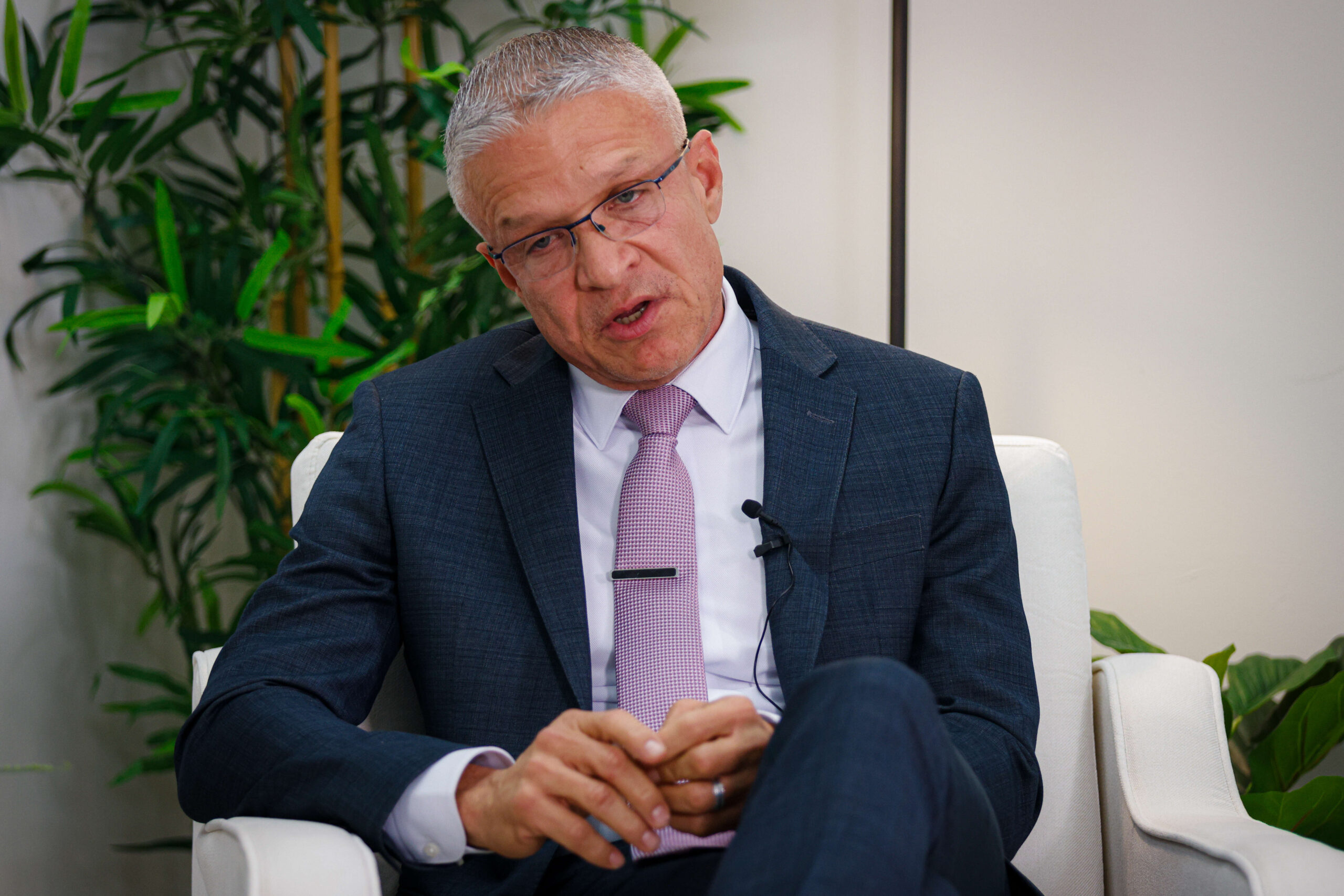 “Vergüenza ninguna ni ella, ni yo”, dice Alexis Torres sobre su esposa, jefa de HSI, ante señalamien