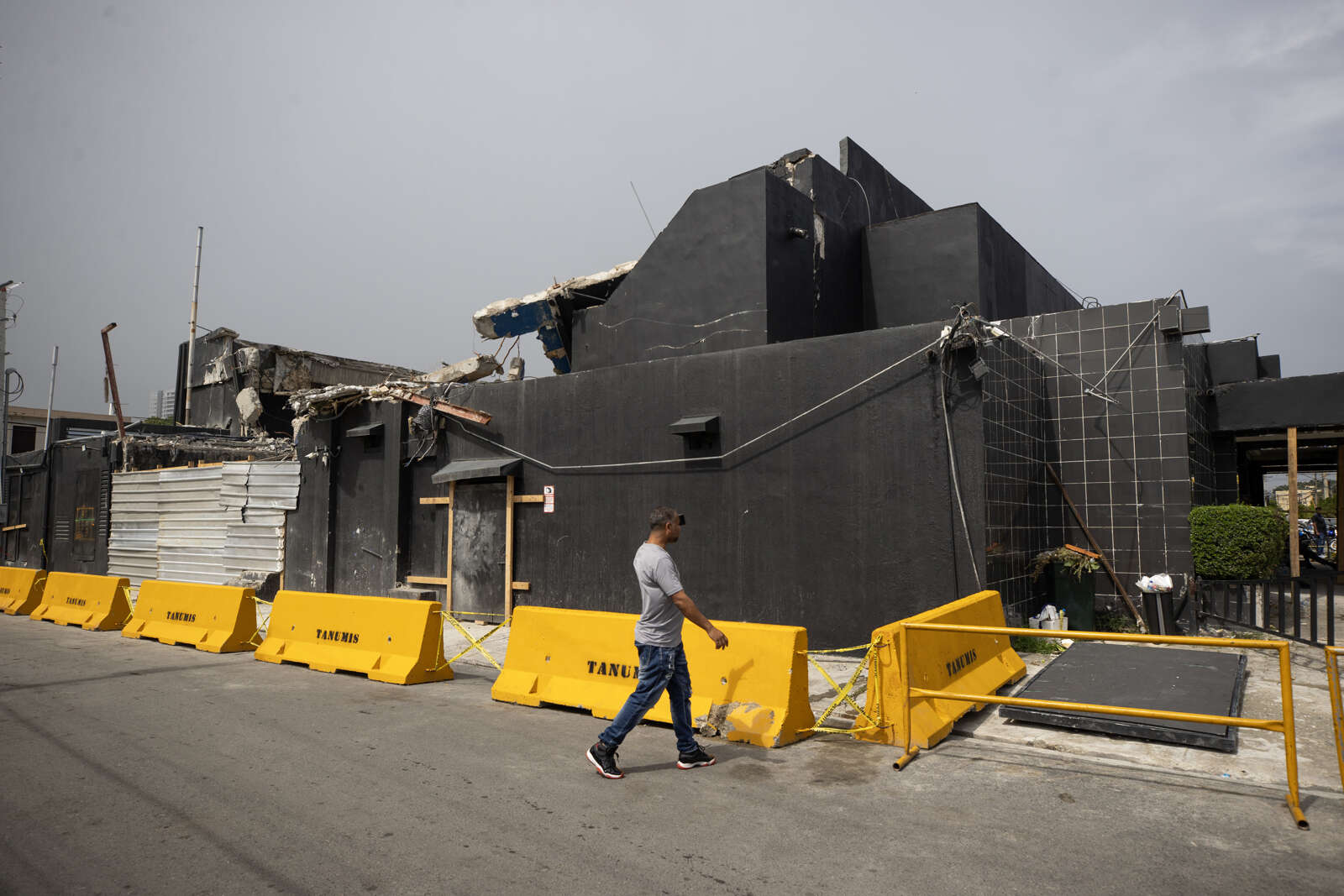 Dueño de discoteca en Santo Domingo admite que siempre se caían los plafones del techo