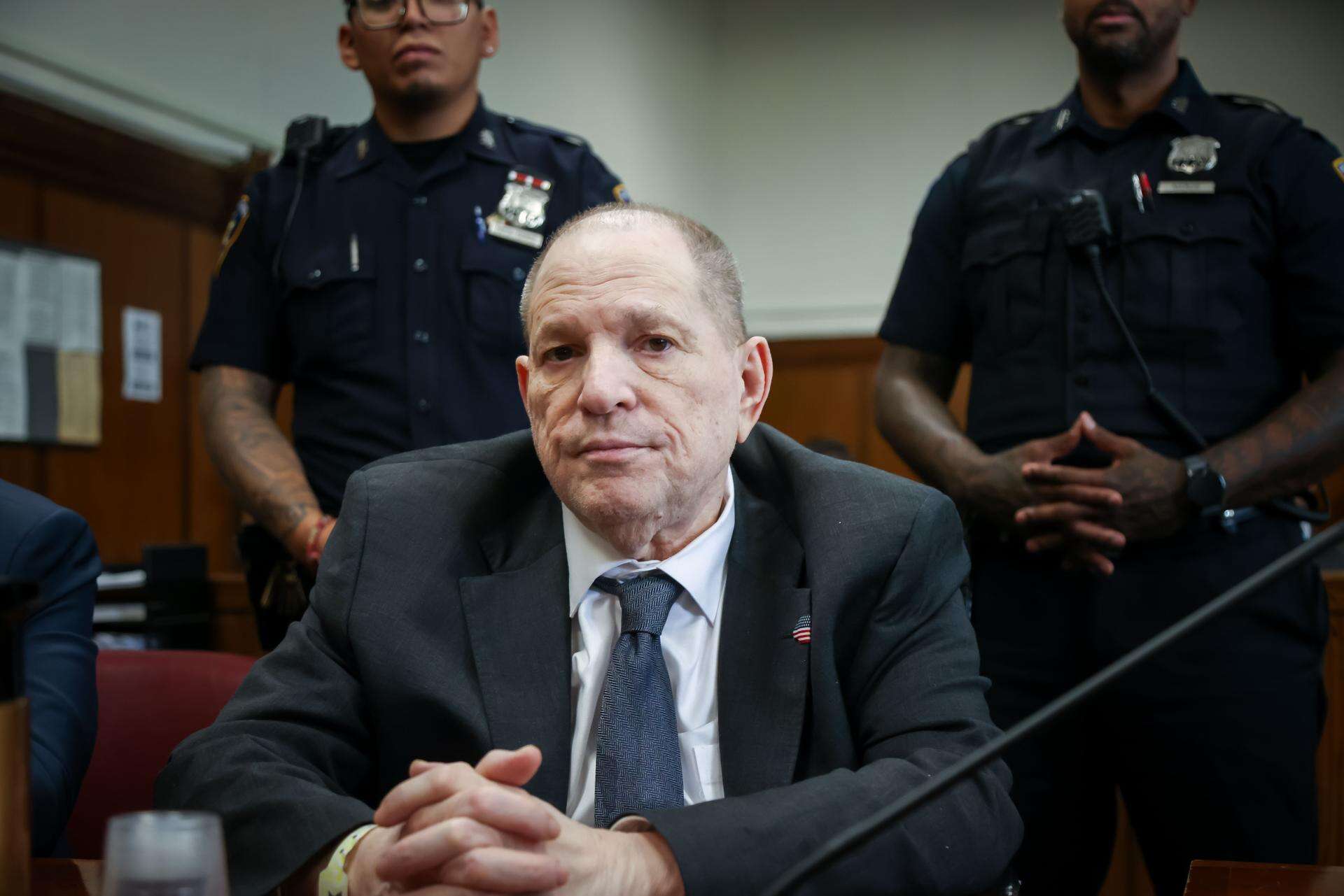 Jurado de Nueva York declara culpable a Harvey Weinstein por agresión sexual