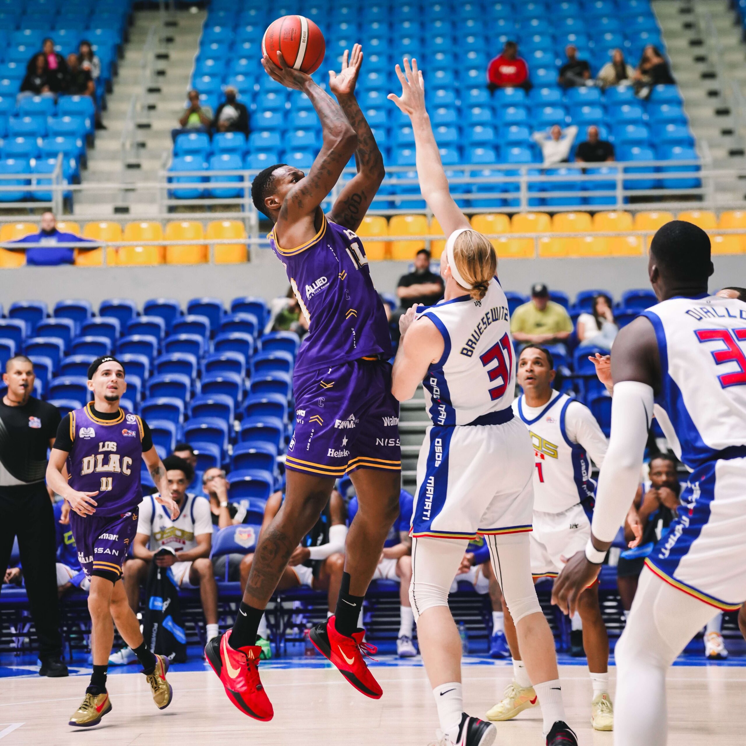 Santurce y Manatí agregan victorias en el BSN