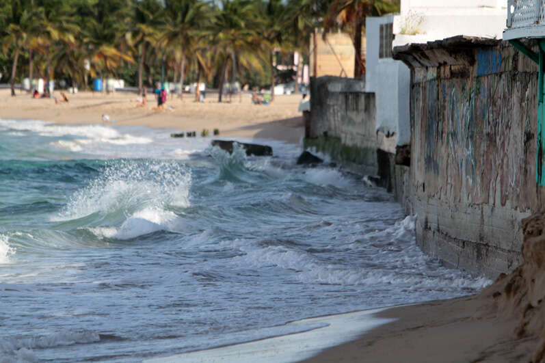 Radican proyecto para lidiar con la erosión costera en Puerto Rico