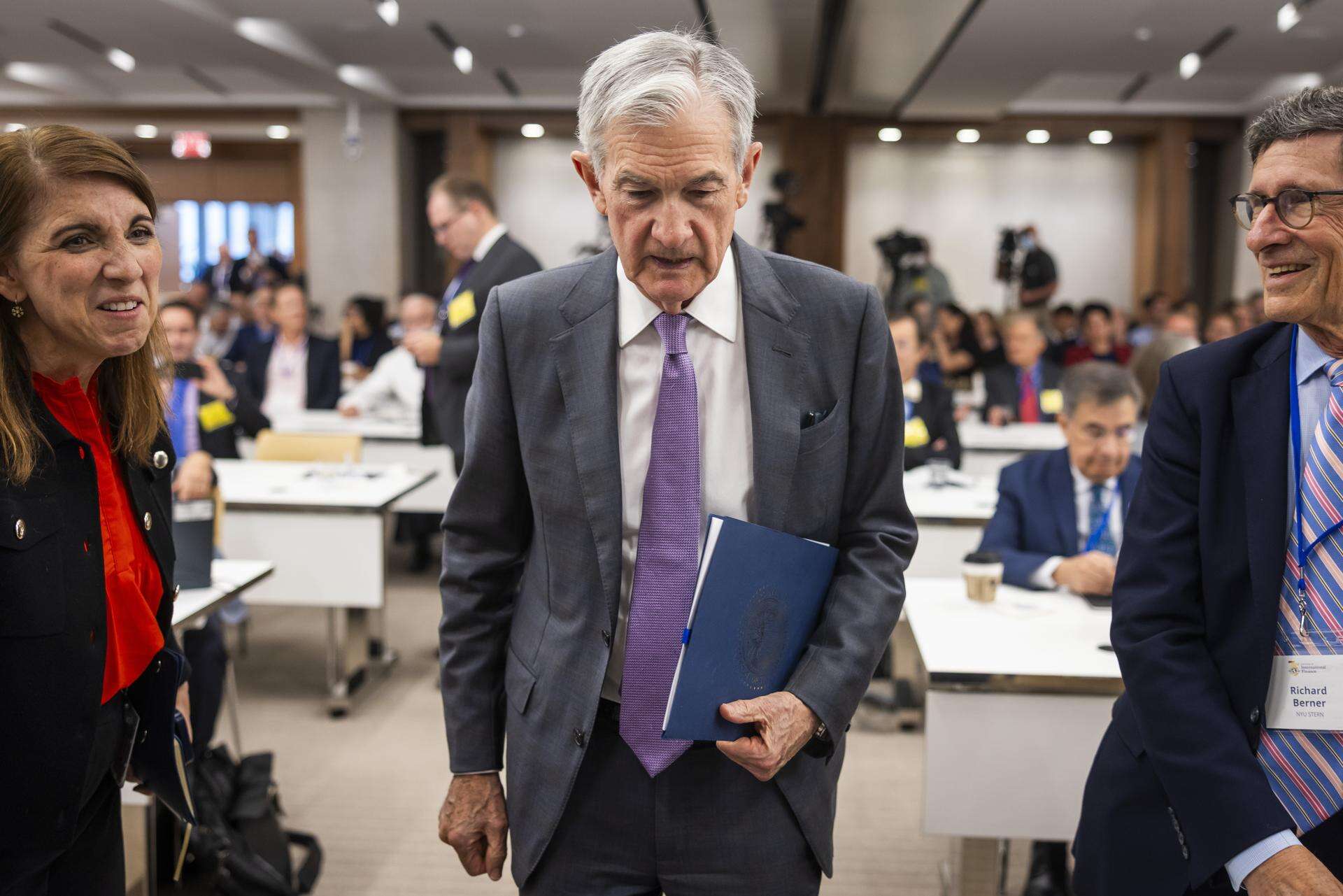 La economía de EE.UU. se desacelera por la incertidumbre de los aranceles