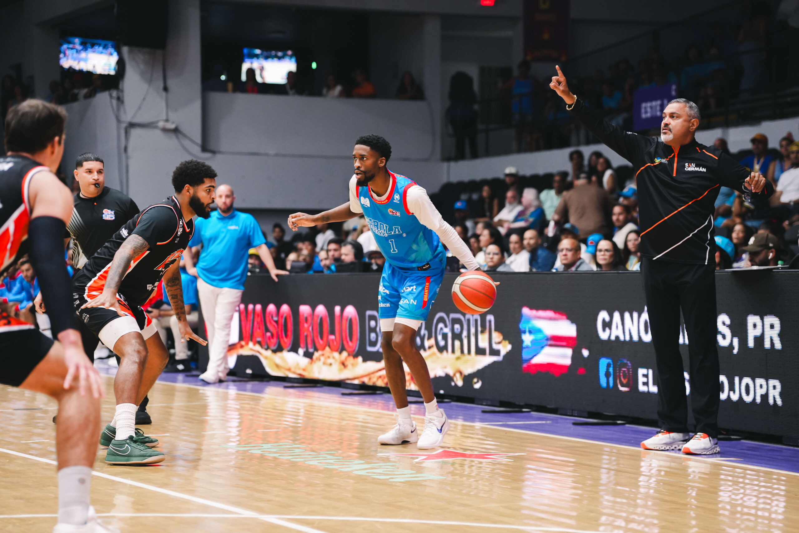 Atléticos se roban una victoria en Canóvanas