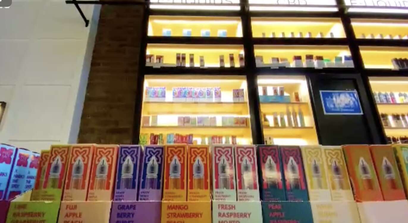 Reino Unido prohibe la venta de ‘vapes’ desechables