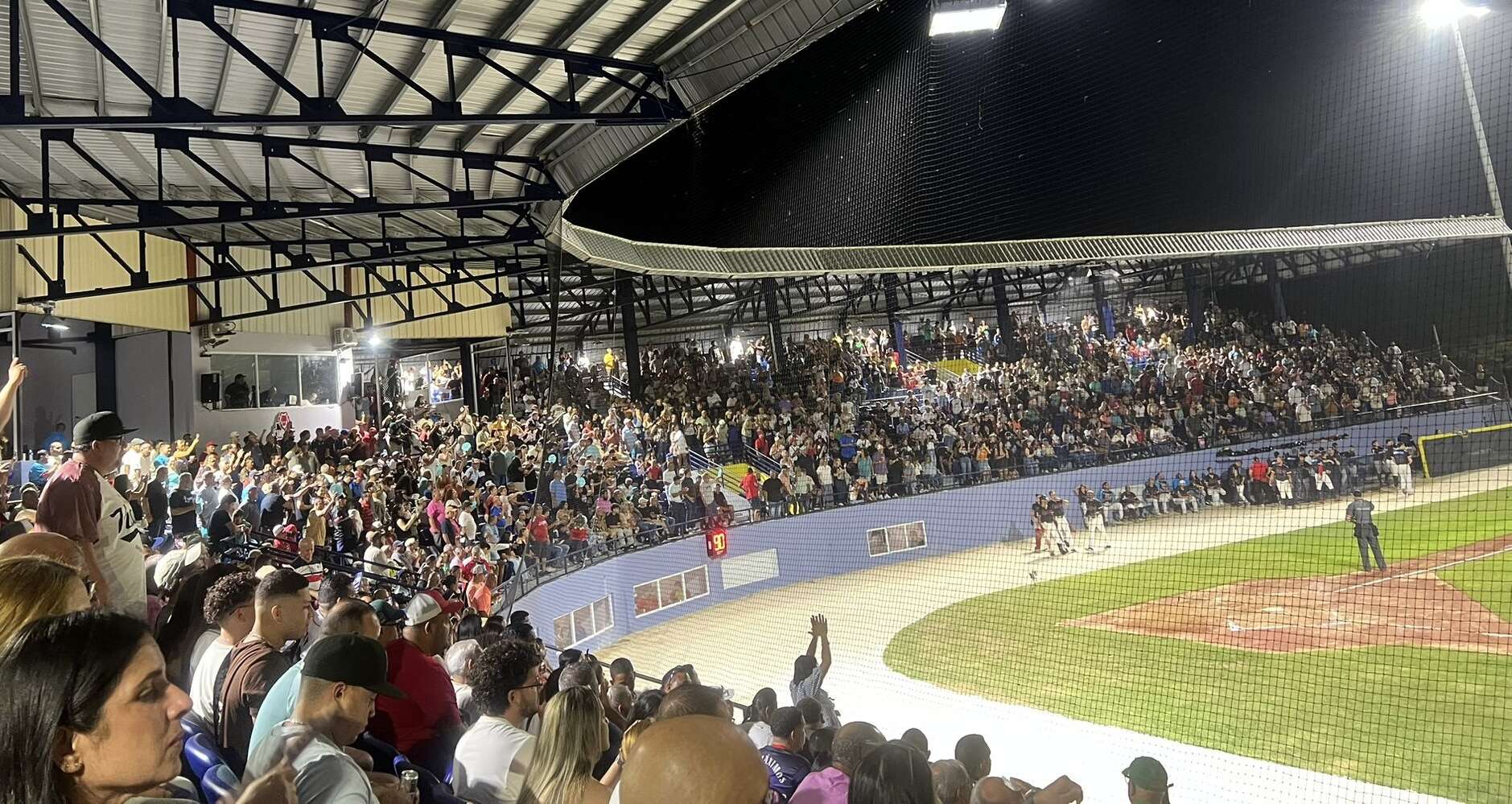 Dorado, Patillas y Salinas dominan jornada del viernes en el Carnaval de Campeones