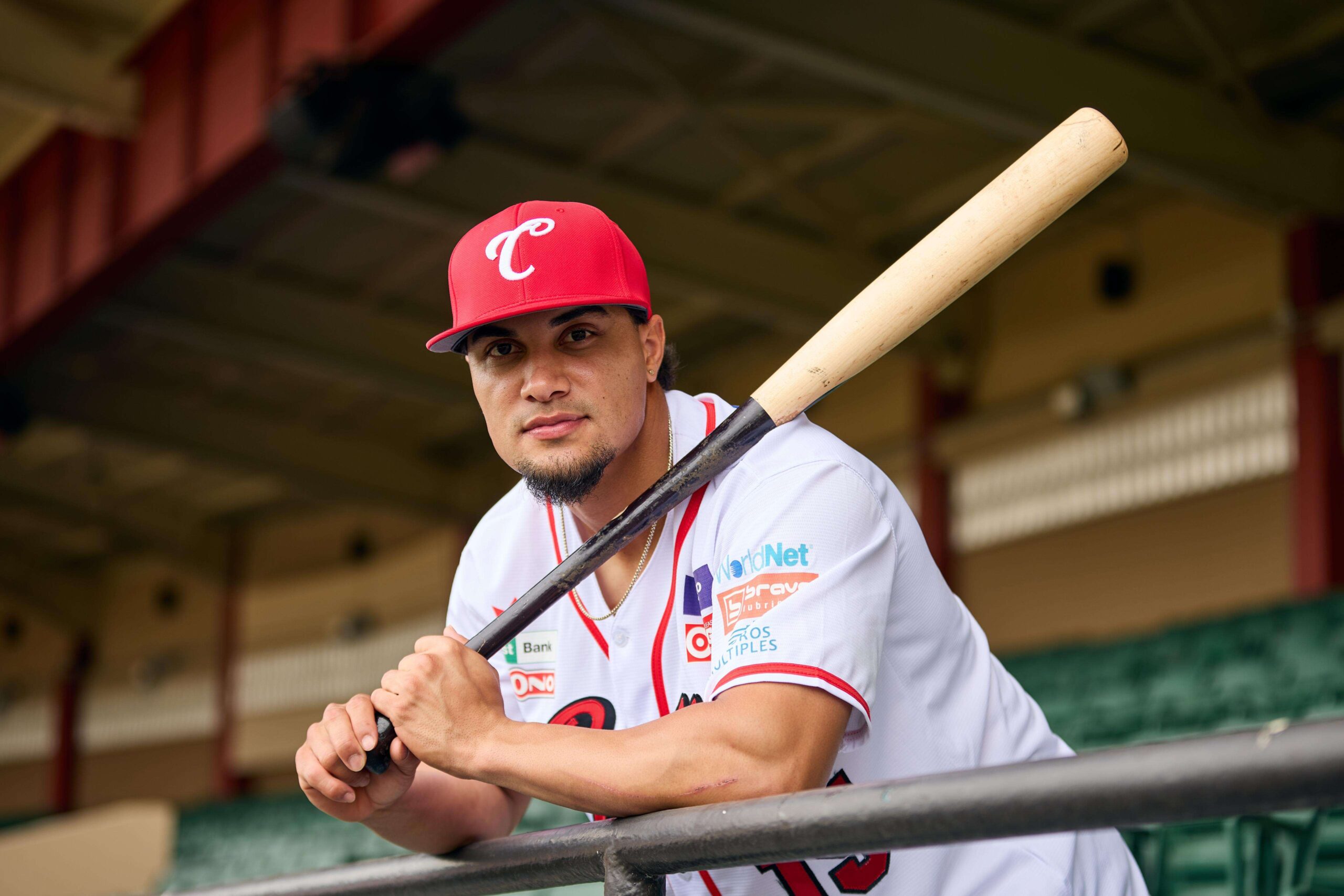 Bryan Torres firma con los Criollos de Caguas rumbo a la temporada 2025-26