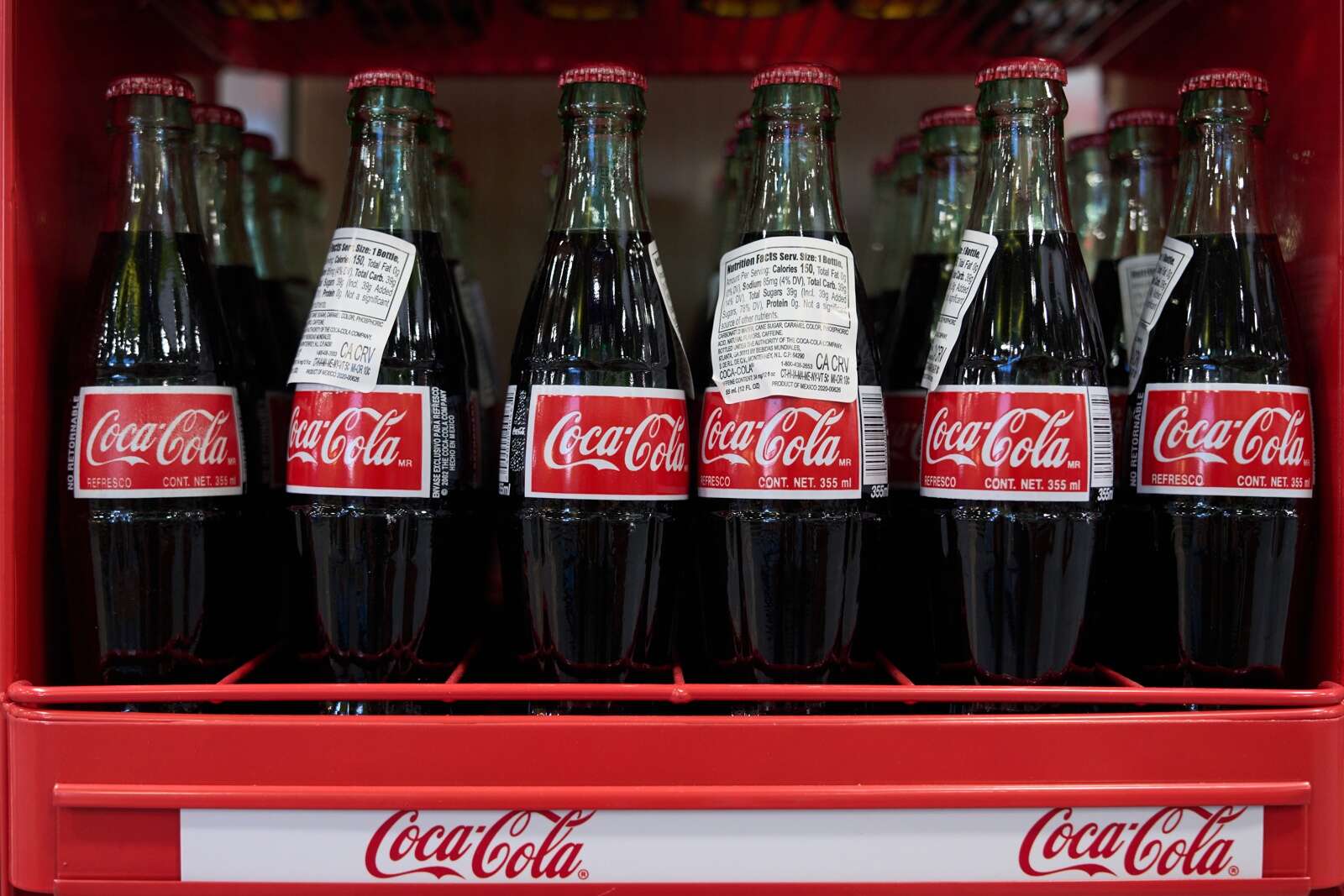 Trump quiere que Coca Cola use azúcar real de caña