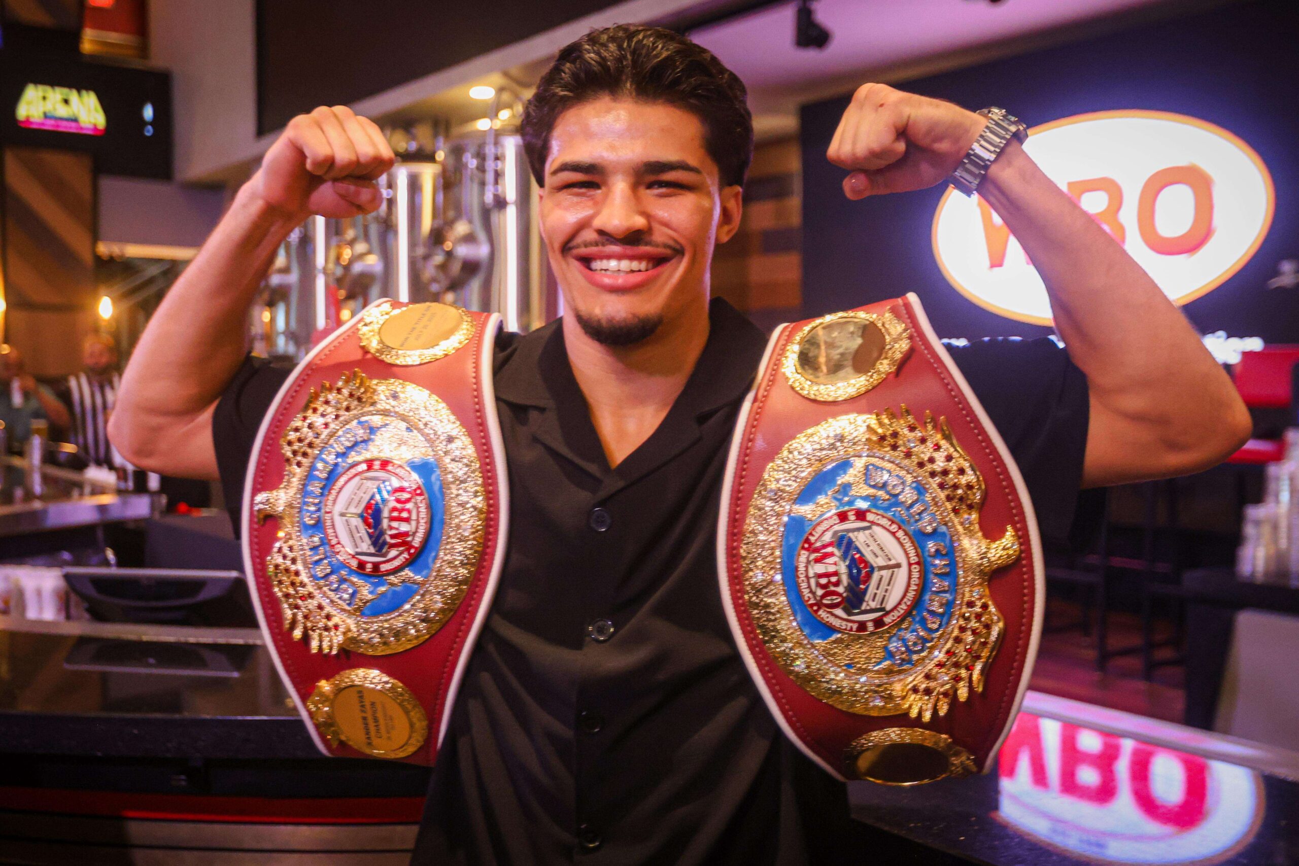 Xander Zayas tiene como objetivo sumar un cinturón de las 160 libras