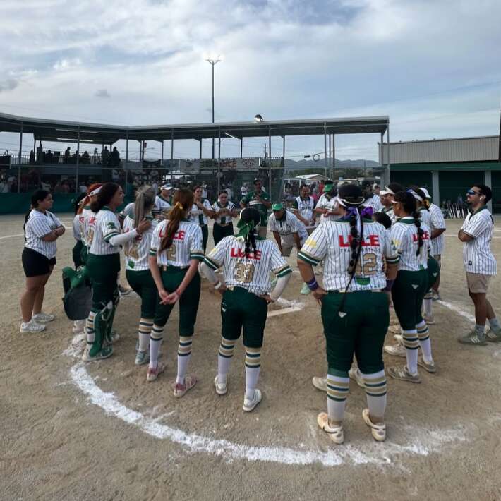 Caribeñas avanzan a la semifinal del sóftbol femenino