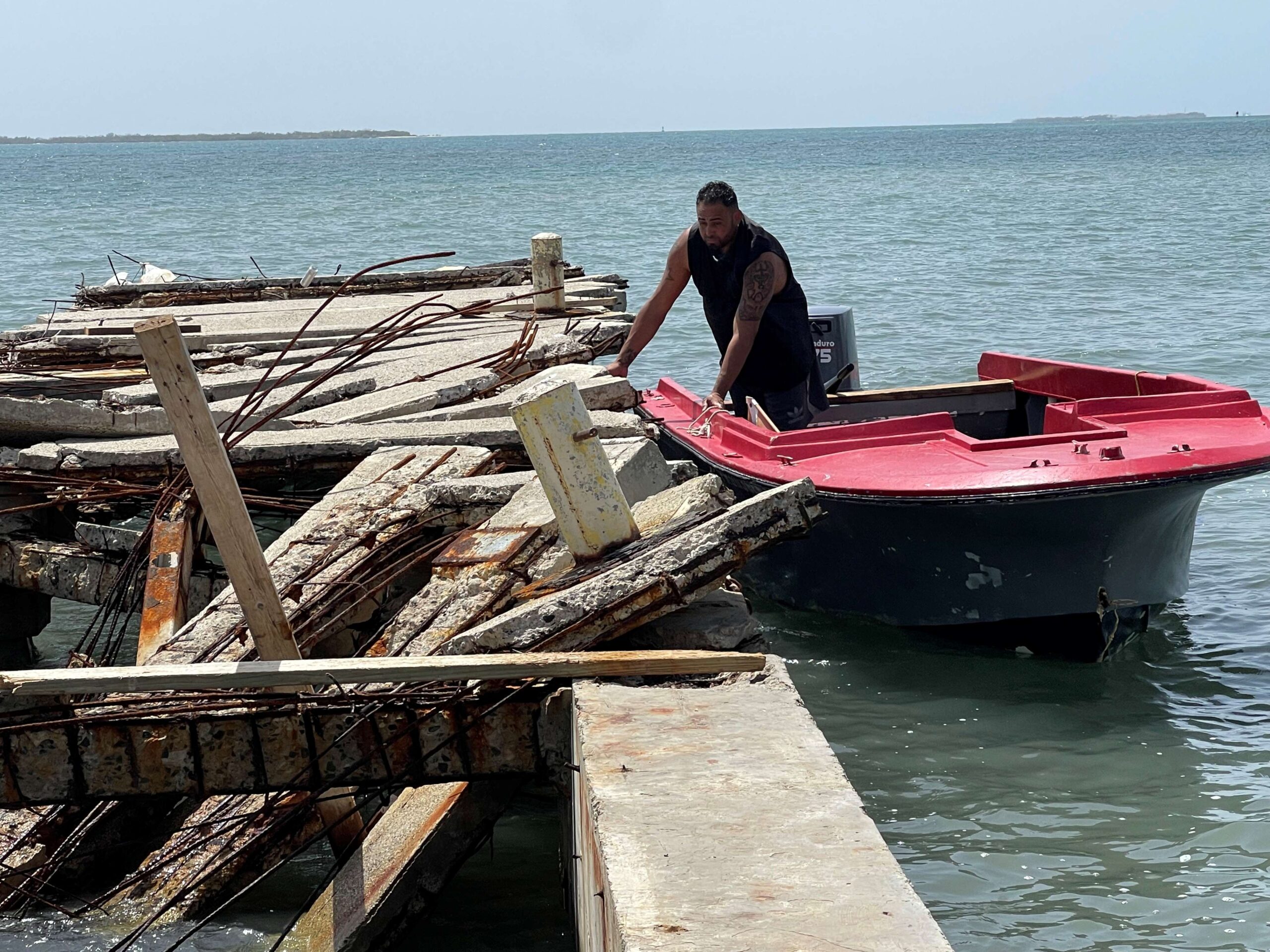 Pescadores piden cancelan los contratos de villas pesqueras a través de municipios