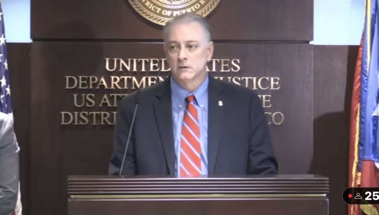 Asistente médico que fingió ser doctor acepta culpabilidad