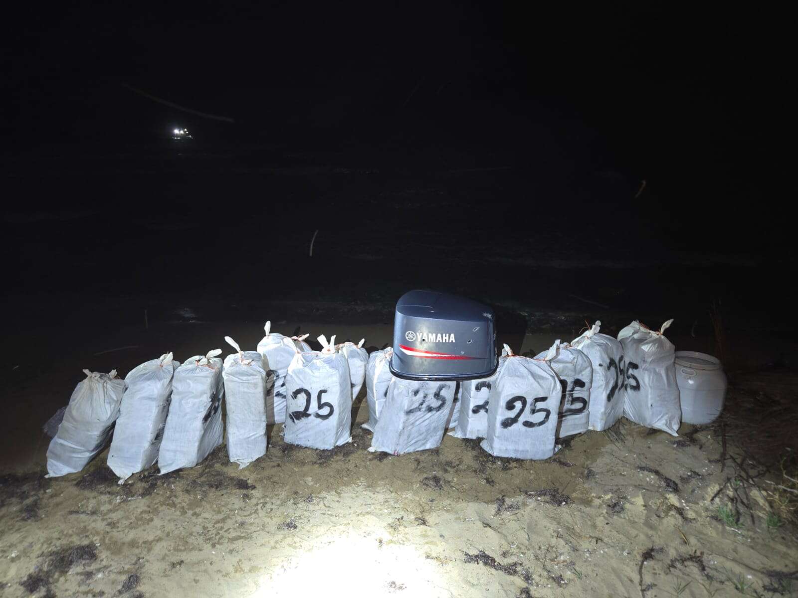 Interceptan en Maunabo una yola con 1,009 libras de cocaína