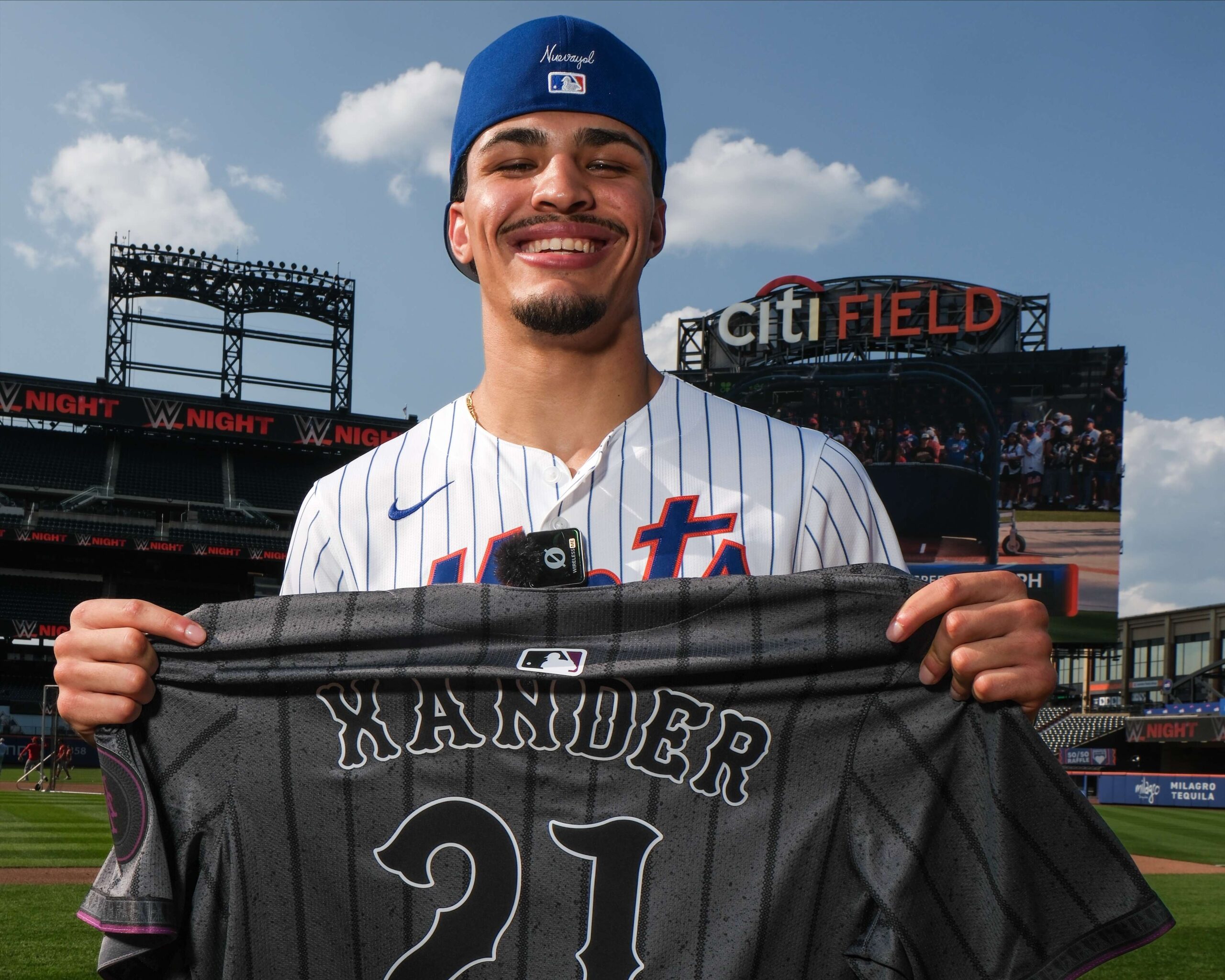 Xander Zayas invade Nueva York como preámbulo para su cita titular