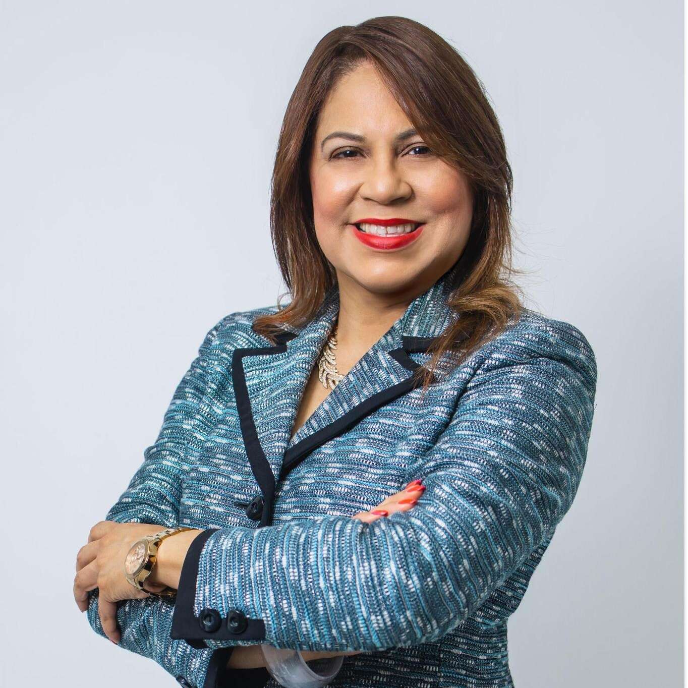 Retan a César Vázquez para la presidencia de Proyecto Dignidad