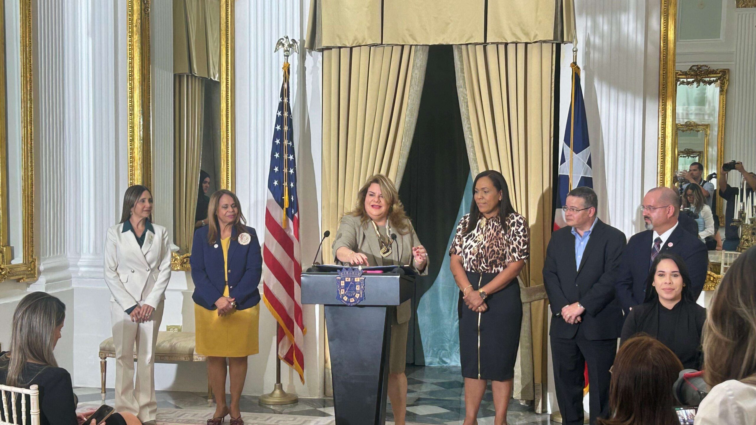 Anuncian nueva Escuela de Ciencias Médicas en la celebración de sus 75 años