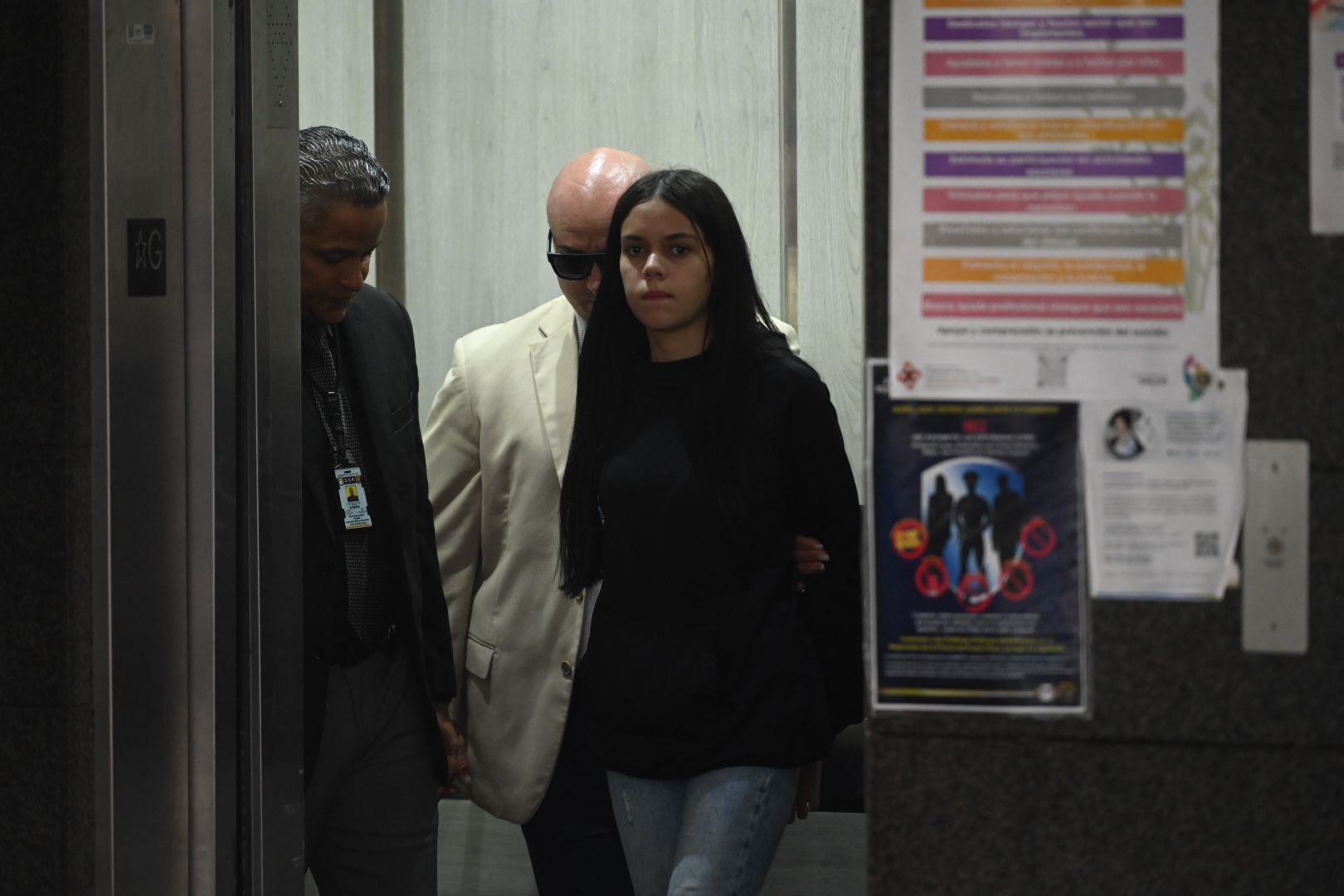 Imputadas asesinato de adolescente en Aibonito; adulta irá a cárcel de Bayamón y menor para Ponce