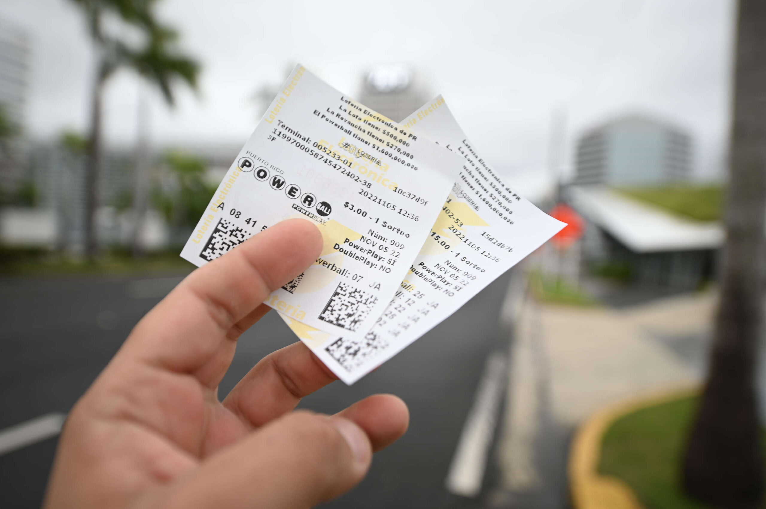 Próximo sorteo de Powerball aumenta a $1,000 millones