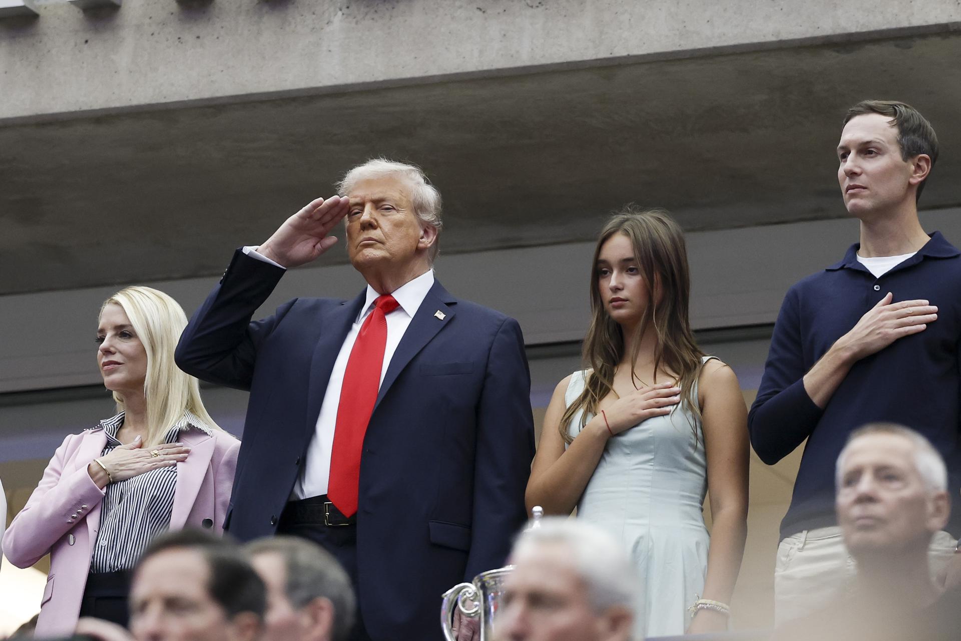 Pam Bondi investigará a quienes propaguen “discursos de odio”