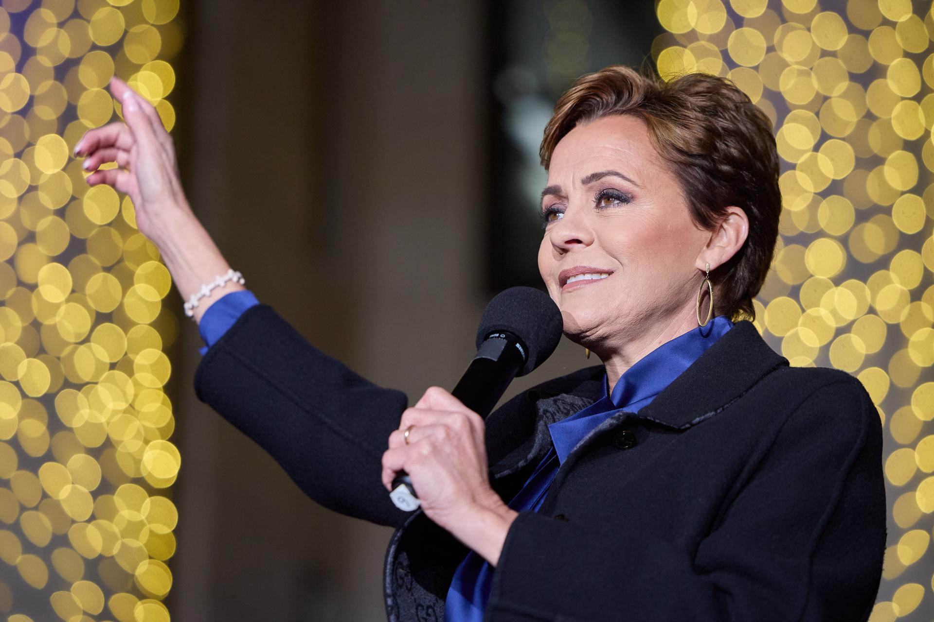 Juez bloquea el despido de sobre 500 empleados de la Voz de América