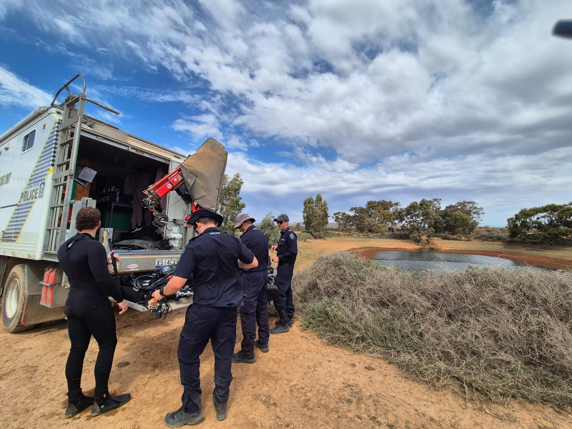Ejército australiano busca a un niño que lleva seis días en el desierto