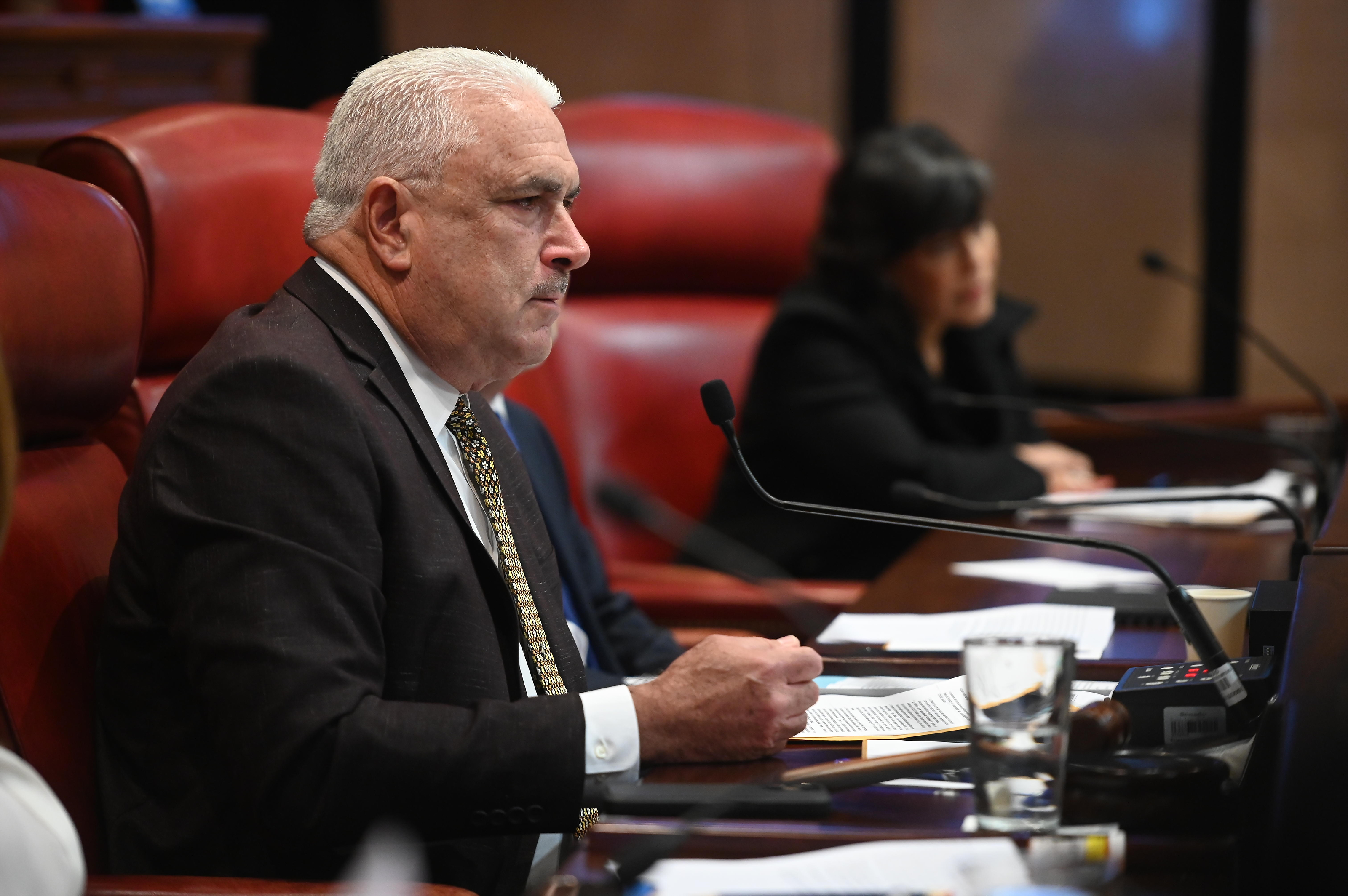 Cambios al Código Electoral propuestos por Rivera Schatz generan intenso debate