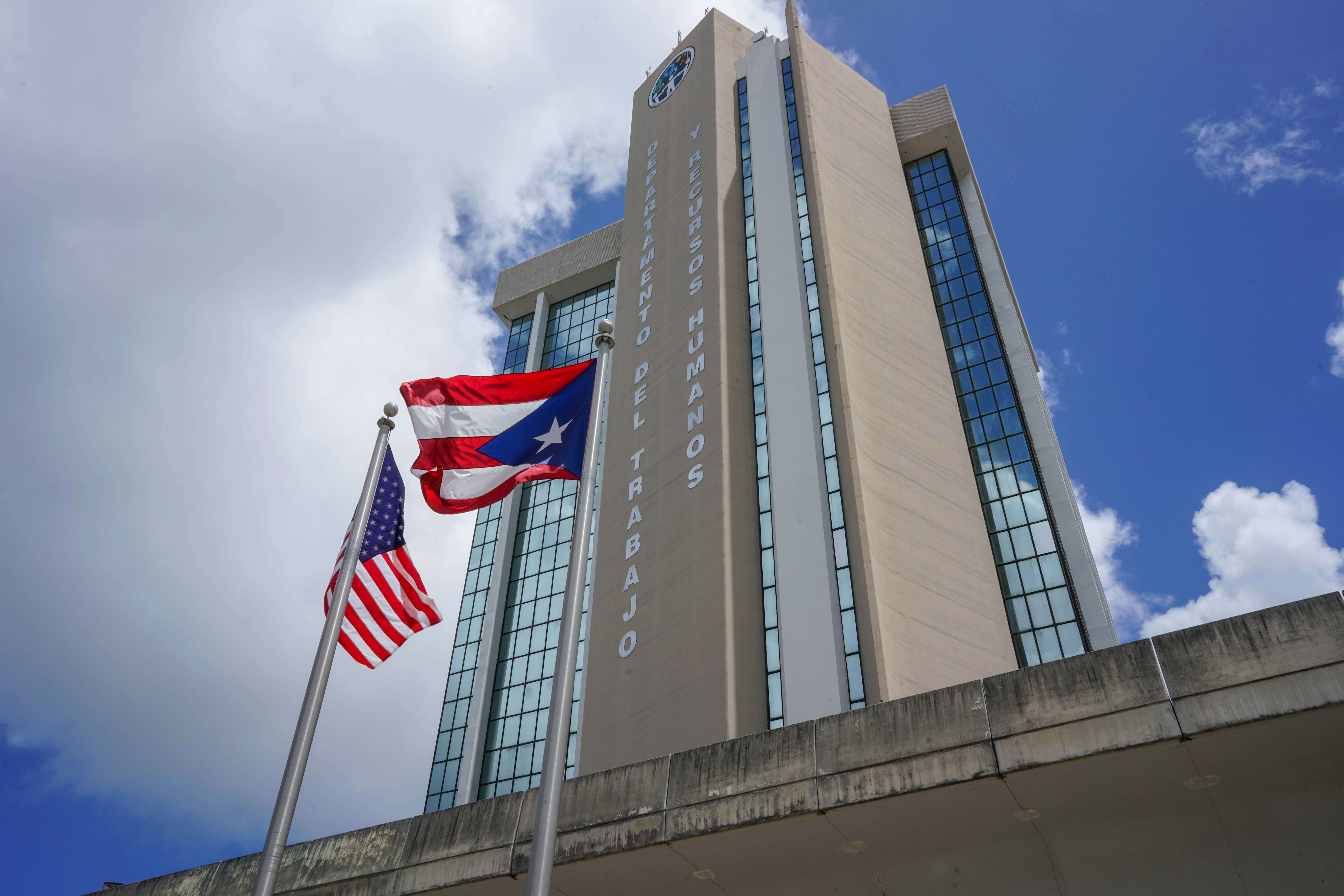 Departamento del Trabajo ayuda a trabajadores cesanteados de First Medical