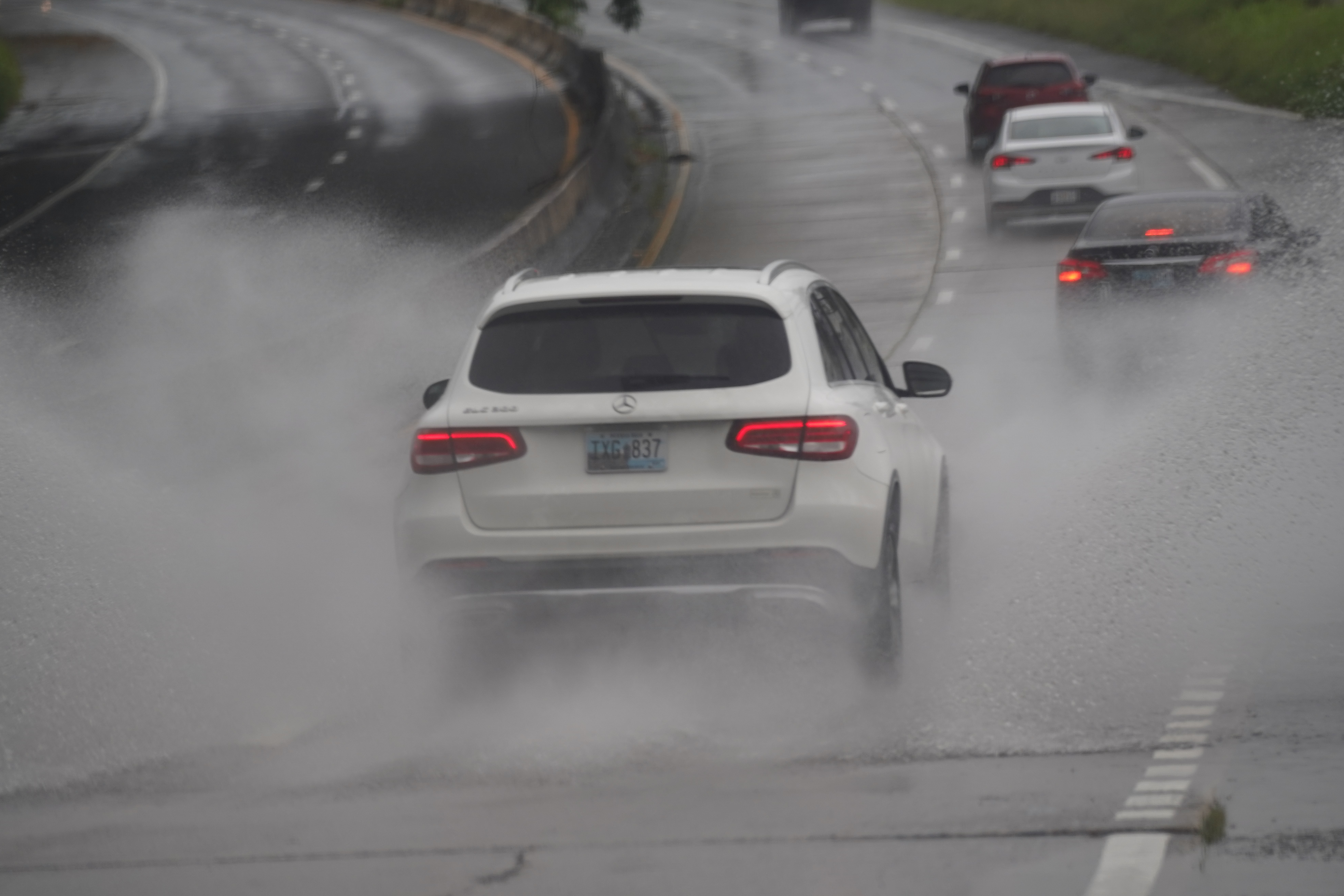 Se espera otro día de lluvias para las áreas este y sur de la Isla