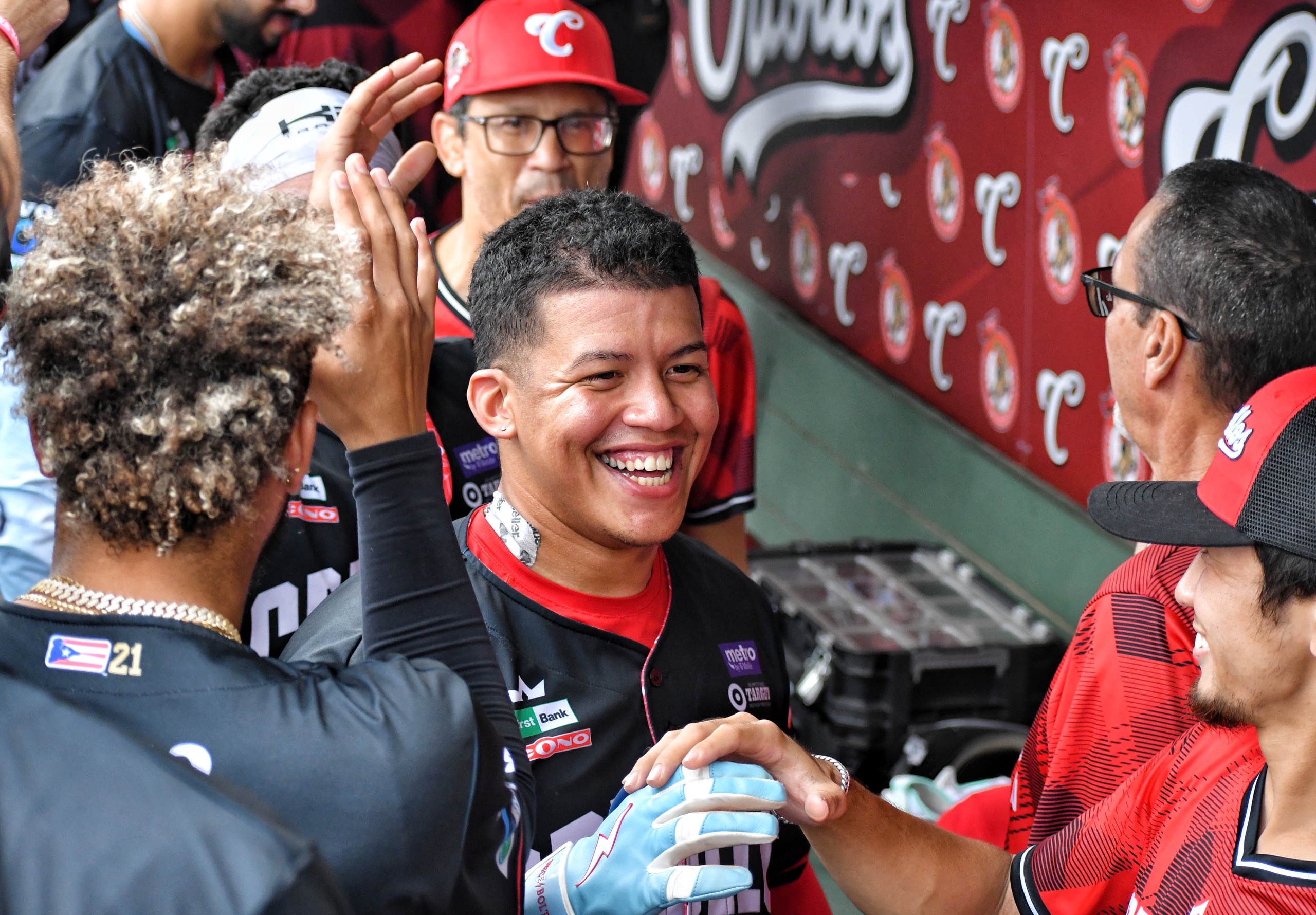 Cangrejeros frenan racha de Gigantes