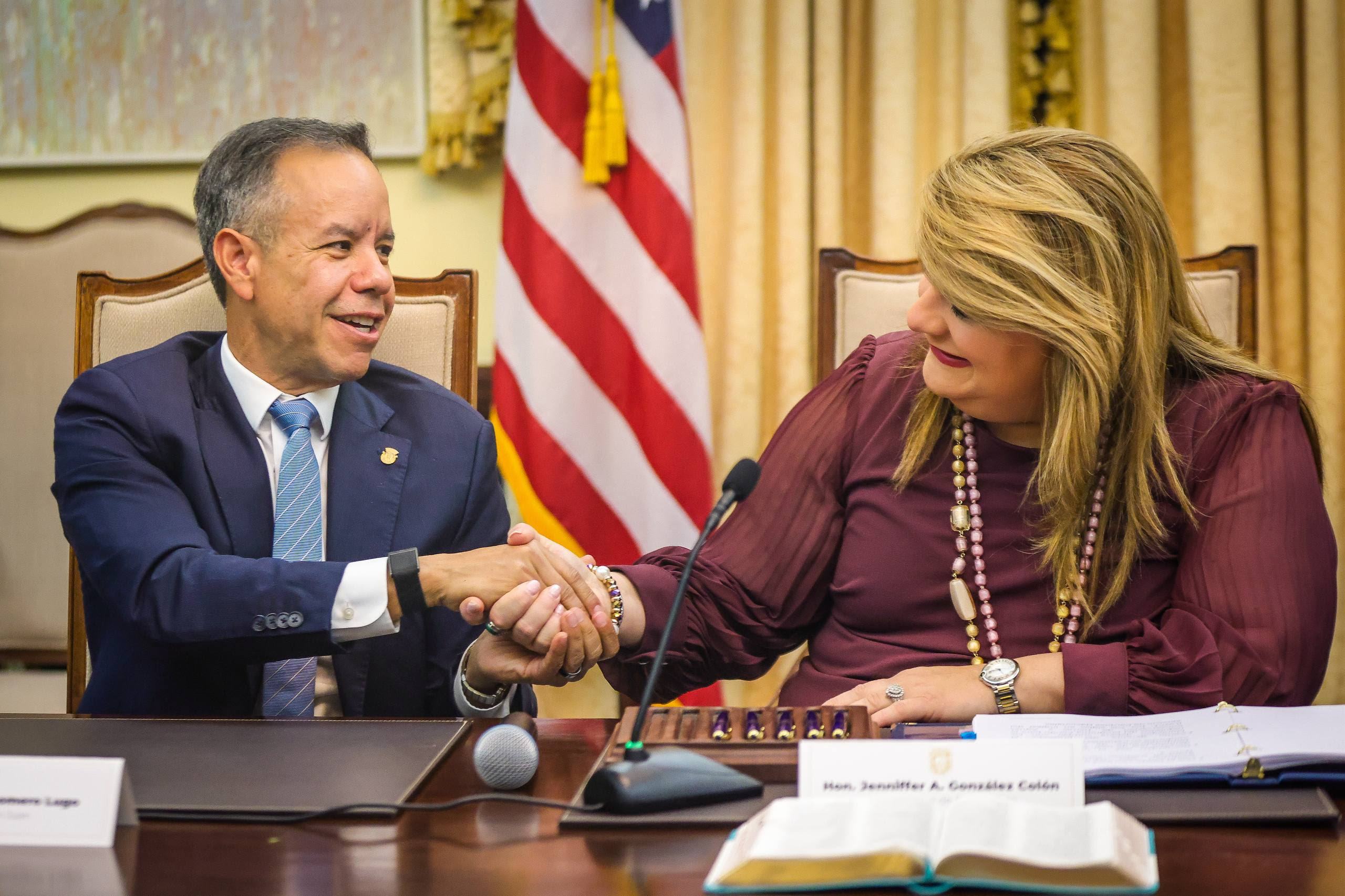 Jenniffer González y Miguel Romero muestran unidad en medio del debate político interno