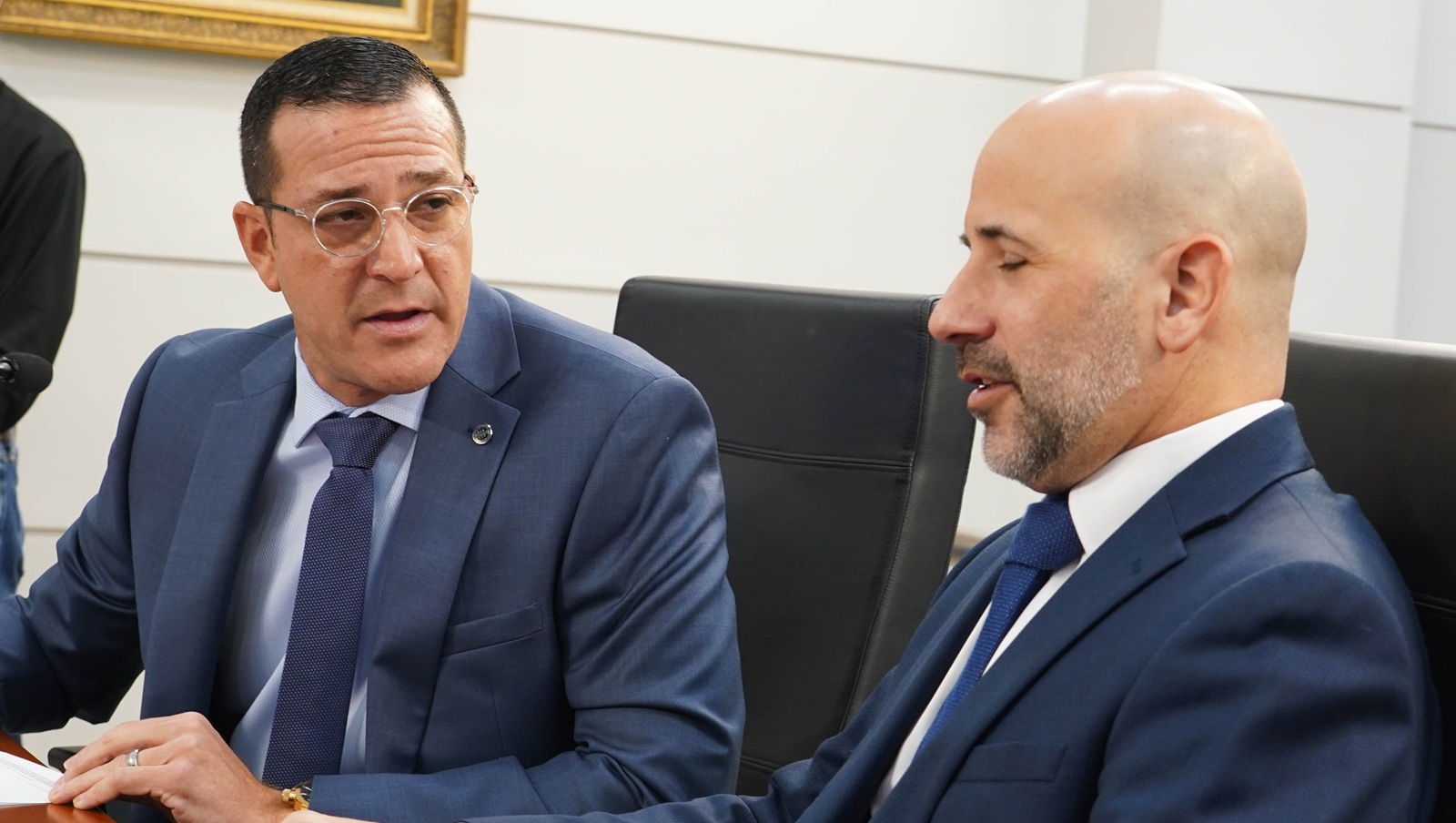 González recurre a un acto “nulo” contractual para intentar salir de LUMA