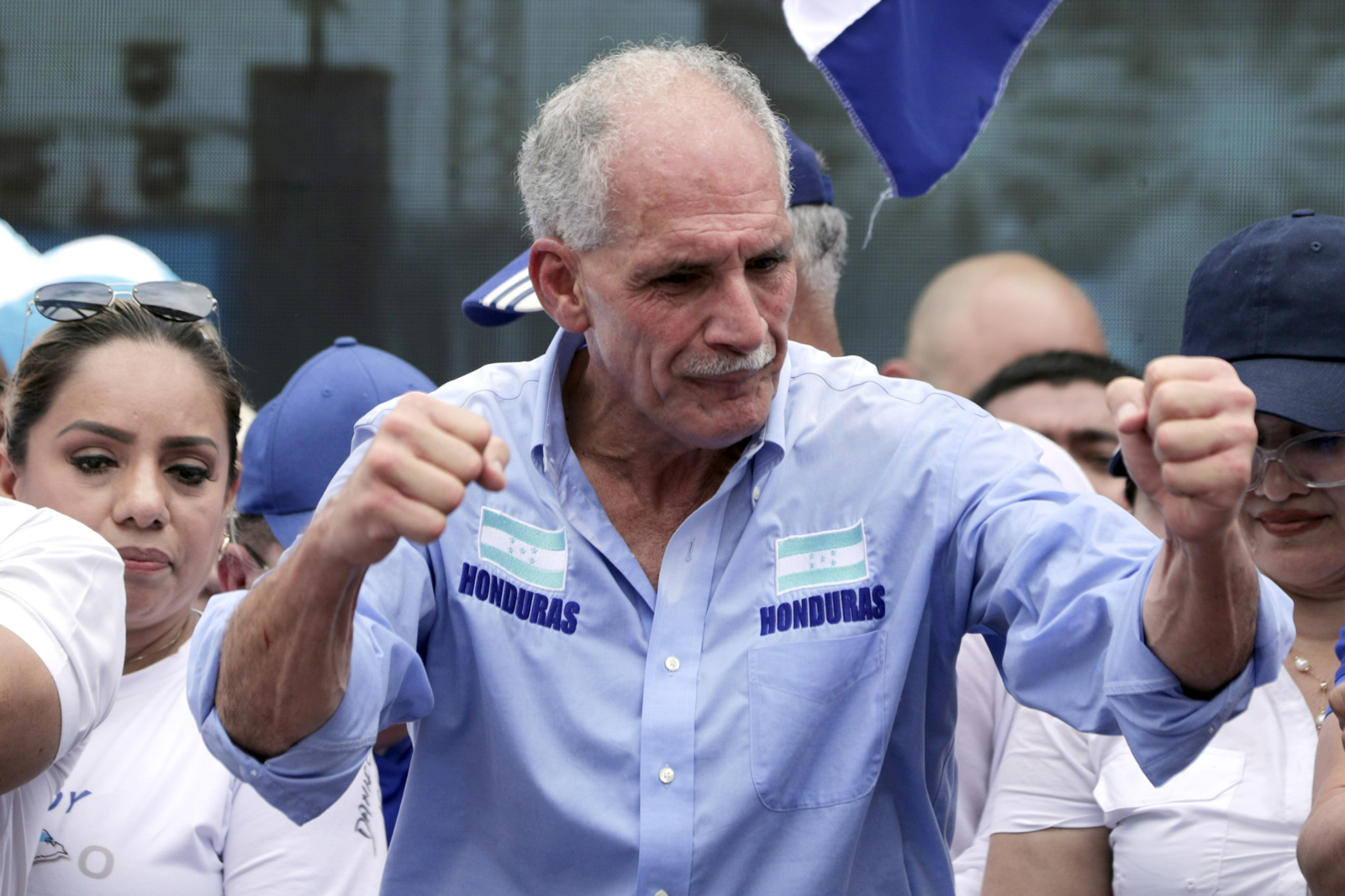 Honduras, sin ganador oficial y un polémico escrutinio a dos semanas de las elecciones