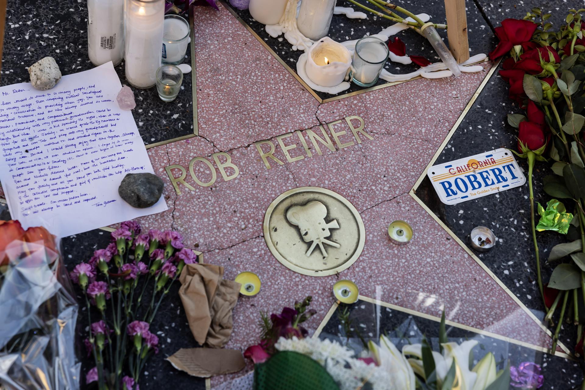 Hijo de Rob y Michele Reiner afronta dos cargos de homicidio y posible pena de muerte