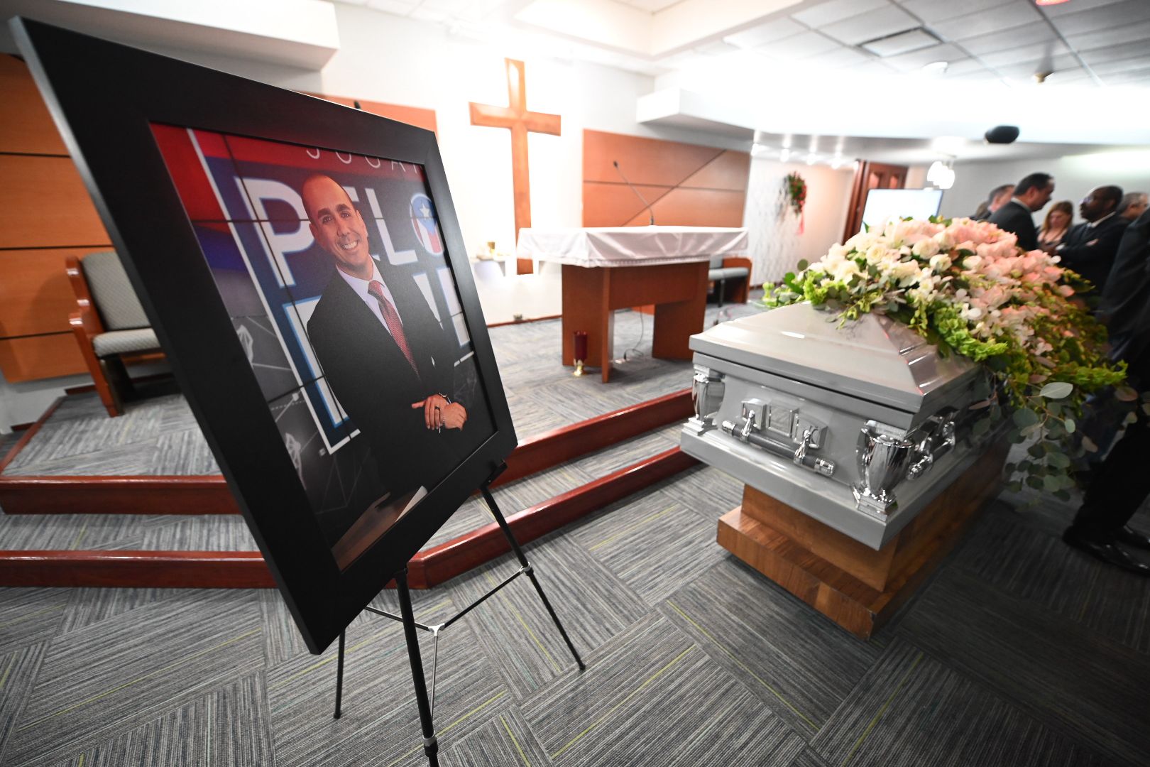 [EN FOTOS] Entre amigos, colegas y familiares dan último adiós al periodista Alex Delgado