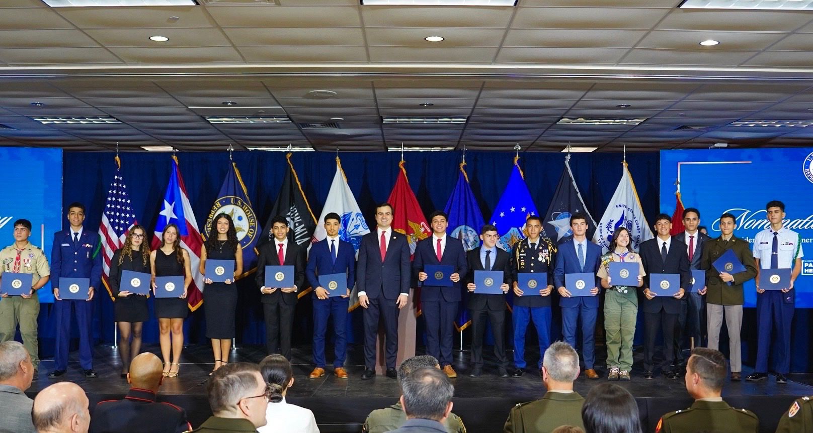 Jóvenes puertorriqueños reciben nominaciones para academias militares estadounidenses