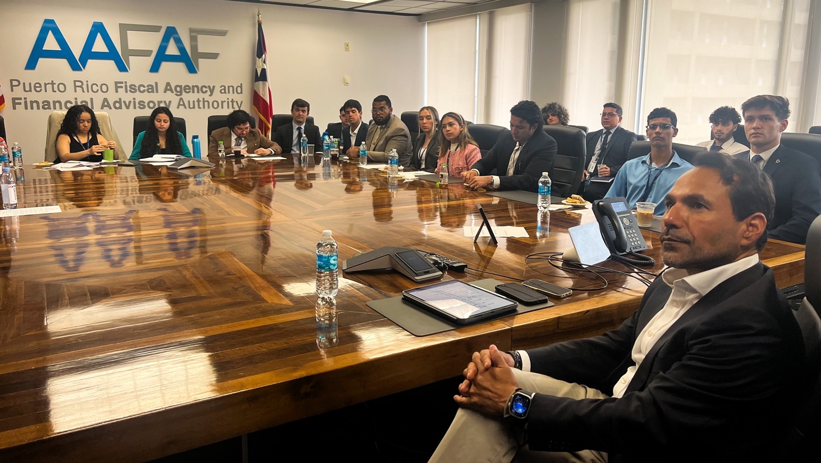 Junta se opone a solicitud del gobierno para anular contrato de LUMA