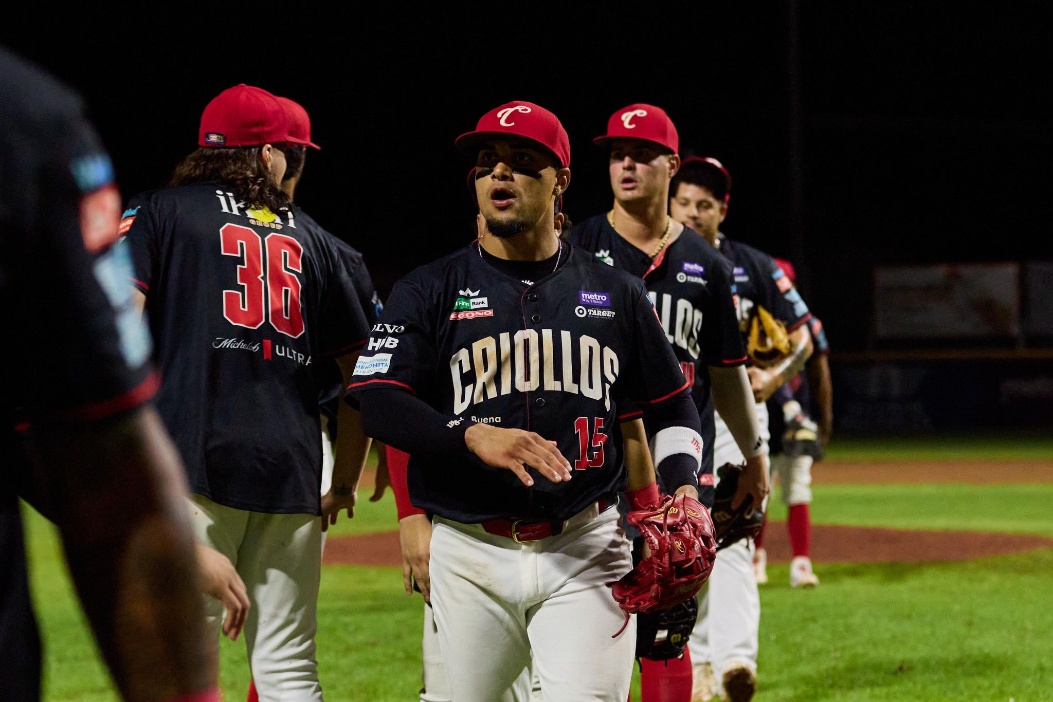 Nuevas victorias para Criollos, Gigantes y Cangrejeros